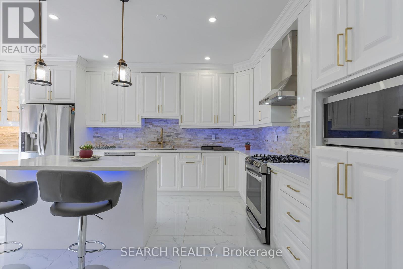 93 Iron Block Drive, Brampton, Ontario  L7A 0J1 - Photo 7 - W12211523