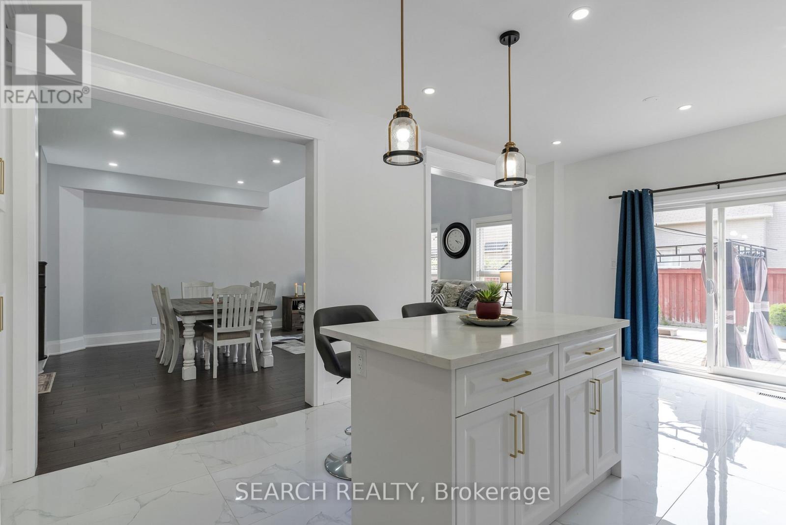 93 Iron Block Drive, Brampton, Ontario  L7A 0J1 - Photo 9 - W12211523