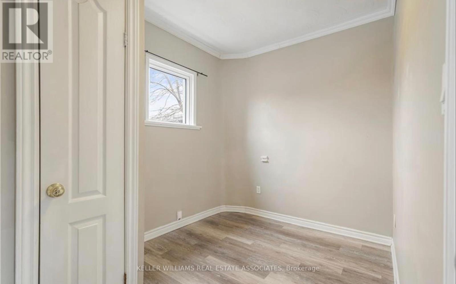2 - 212 Sheridan Street, Brant (Brantford Twp), Ontario  N3S 4R1 - Photo 6 - X12211538