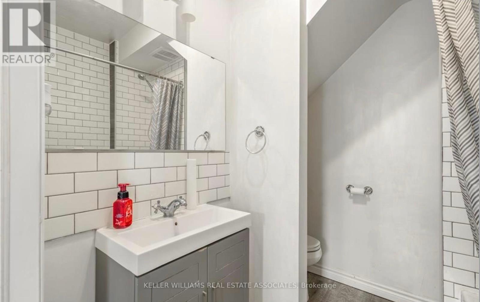 2 - 212 Sheridan Street, Brant (Brantford Twp), Ontario  N3S 4R1 - Photo 8 - X12211538