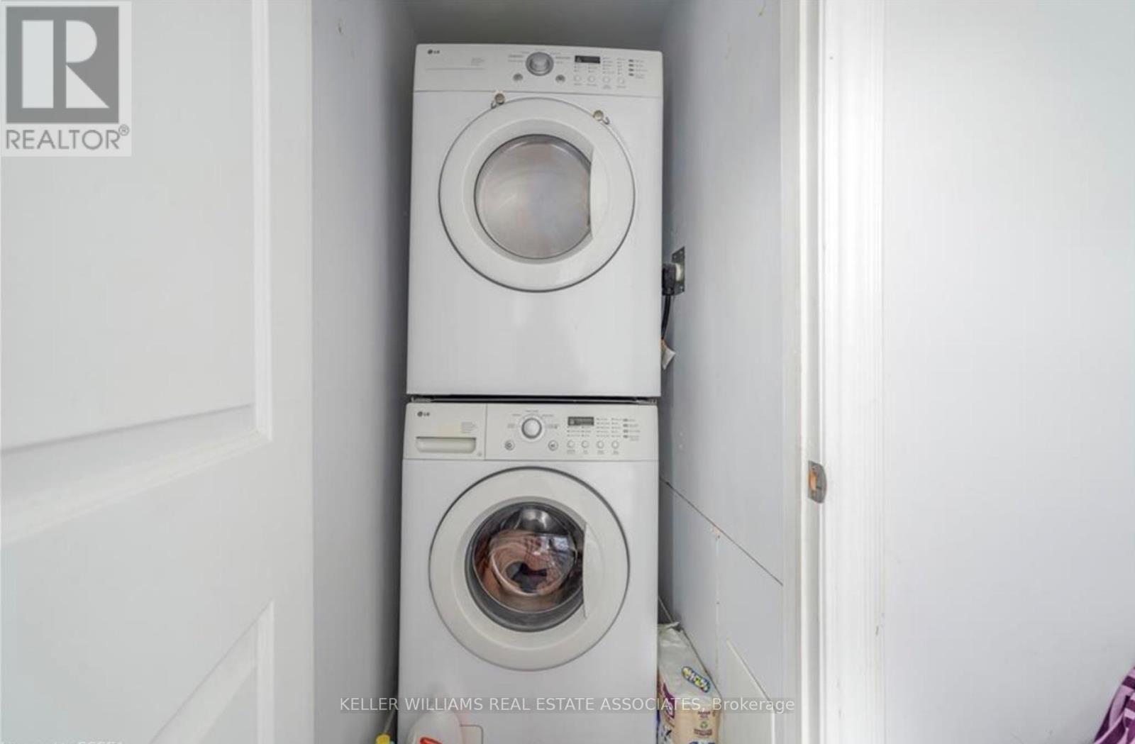 3 - 212 Sheridan Street, Brant (Brantford Twp), Ontario  N3S 4R1 - Photo 8 - X12211539