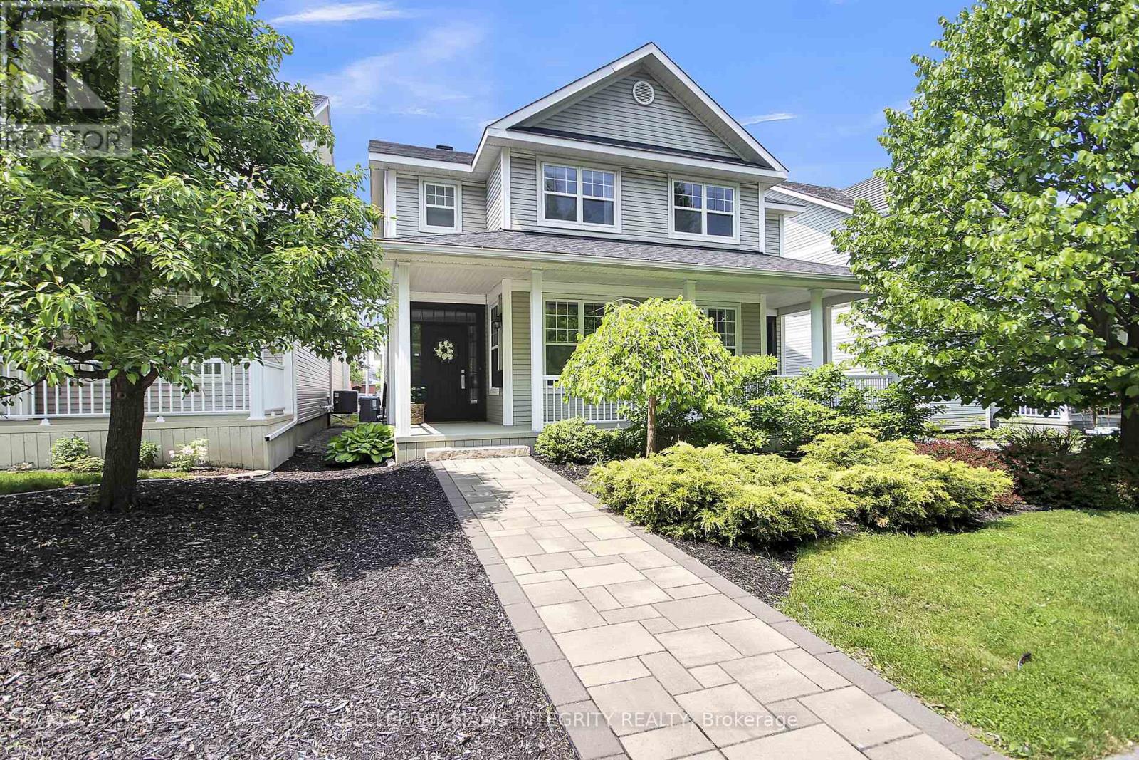 75 BERRIGAN DRIVE, Ottawa, Ontario