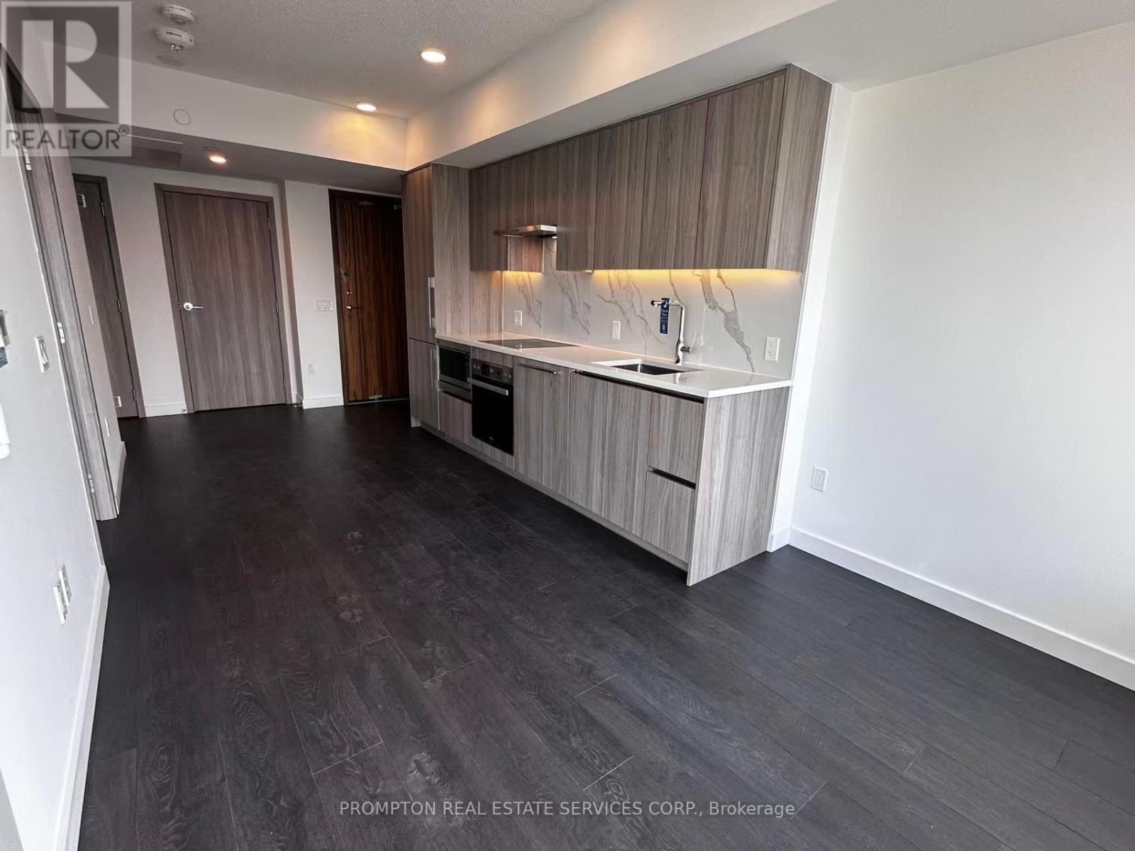 3815 - 1 Concord Cityplace Way, Toronto (Waterfront Communities), Ontario  M5V 0X3 - Photo 6 - C12211484