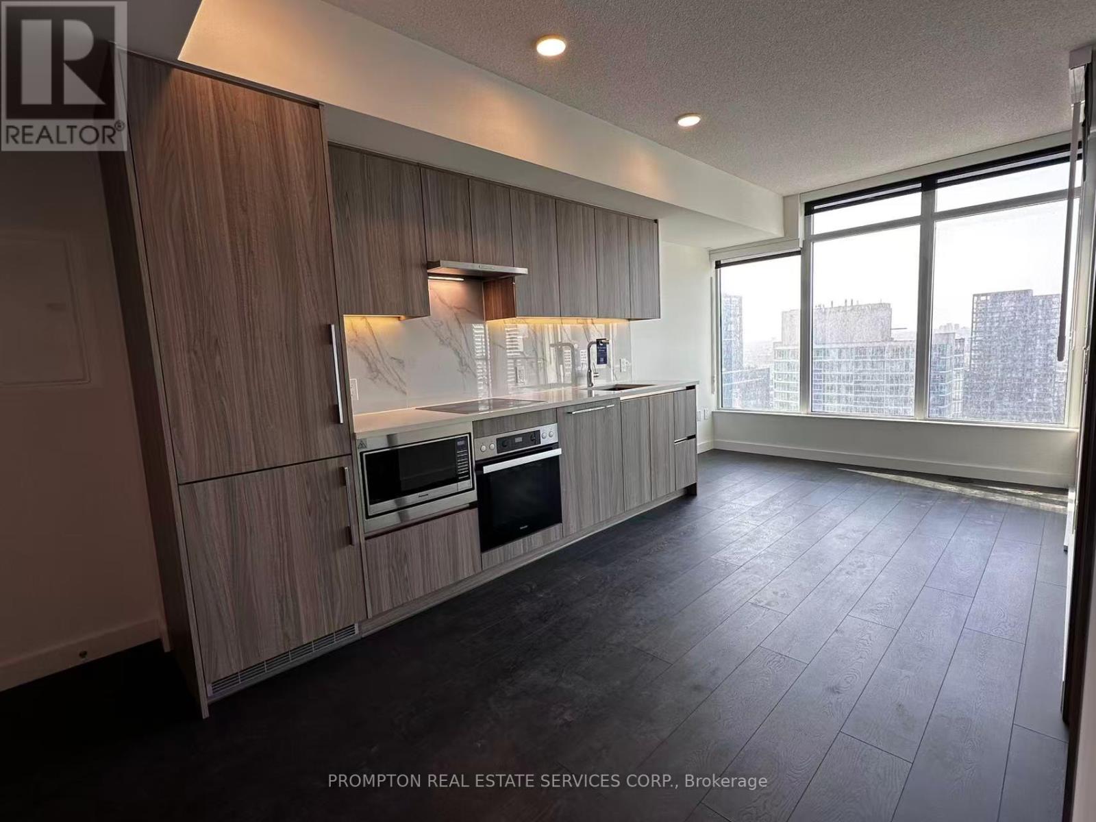 3815 - 1 Concord Cityplace Way, Toronto (Waterfront Communities), Ontario  M5V 0X3 - Photo 3 - C12211484
