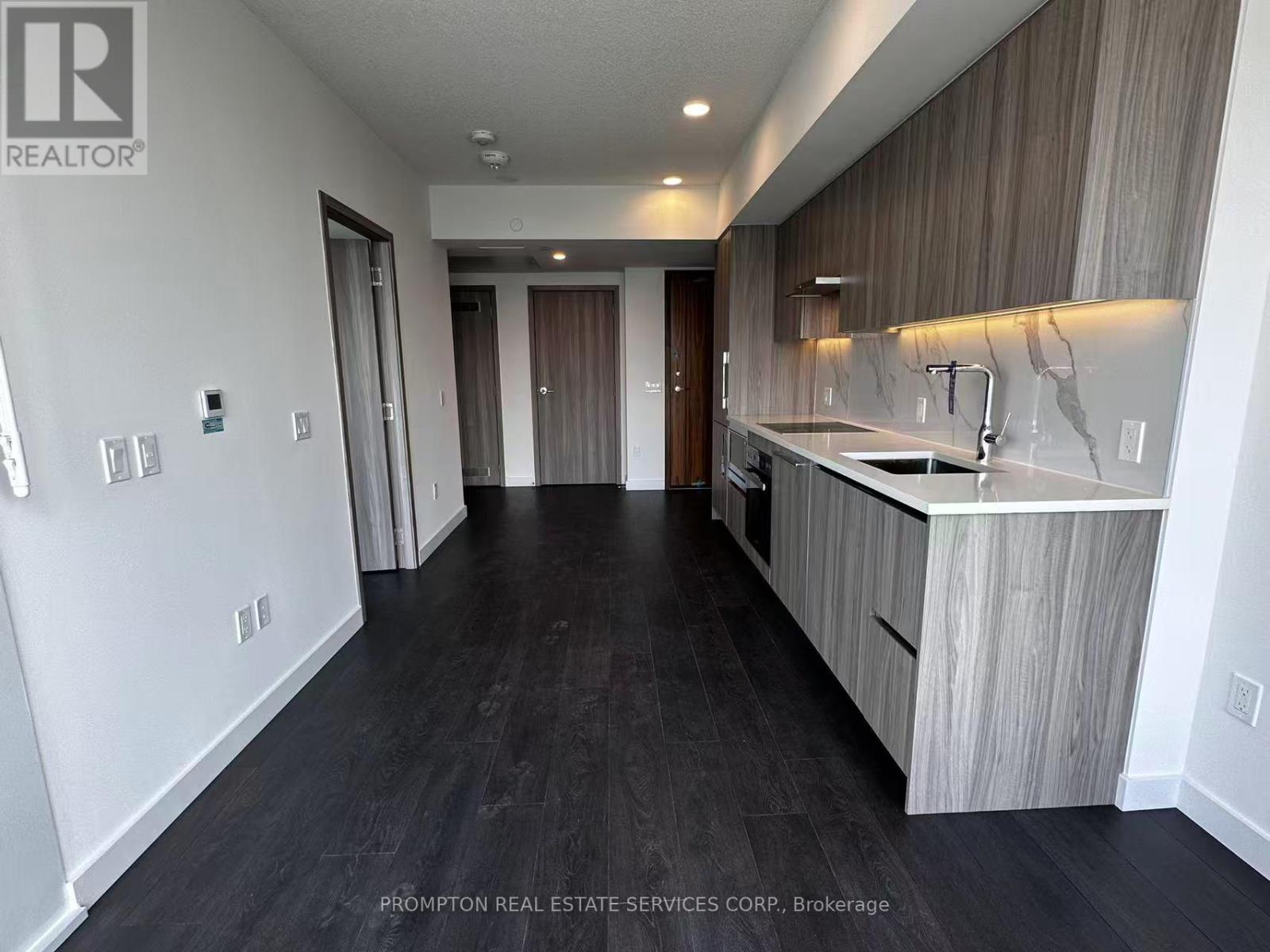 3815 - 1 Concord Cityplace Way, Toronto (Waterfront Communities), Ontario  M5V 0X3 - Photo 5 - C12211484