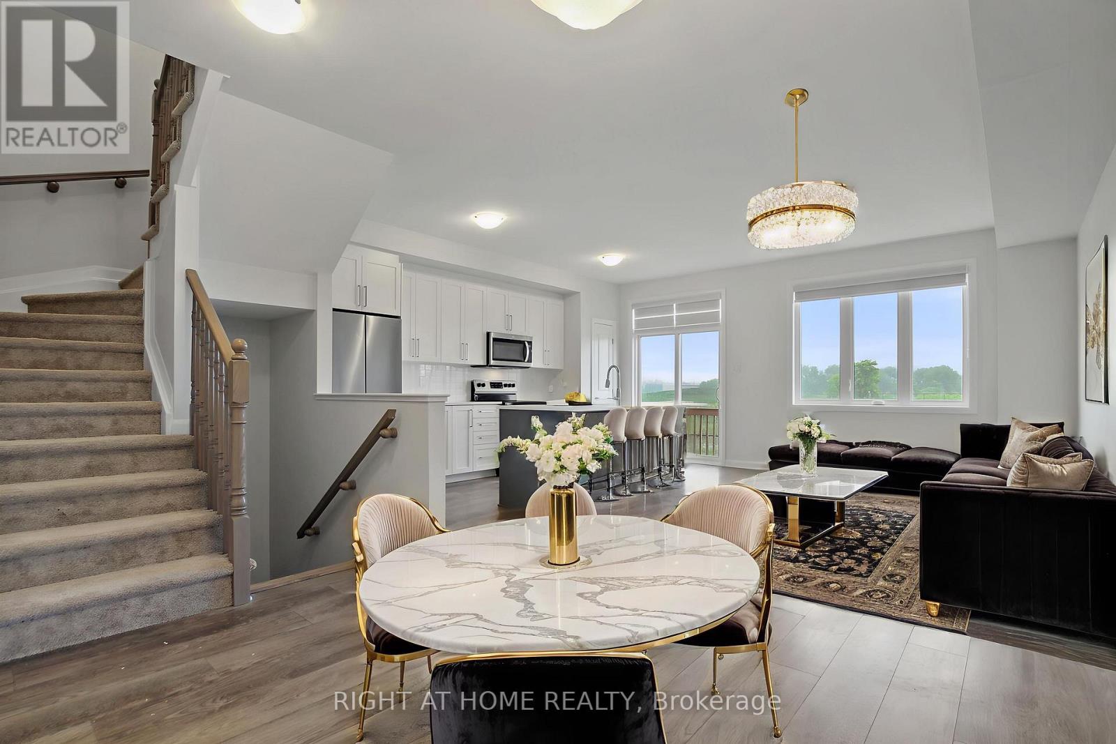 651 Hamsa Street, Ottawa, Ontario  K2J 0K6 - Photo 6 - X12134243