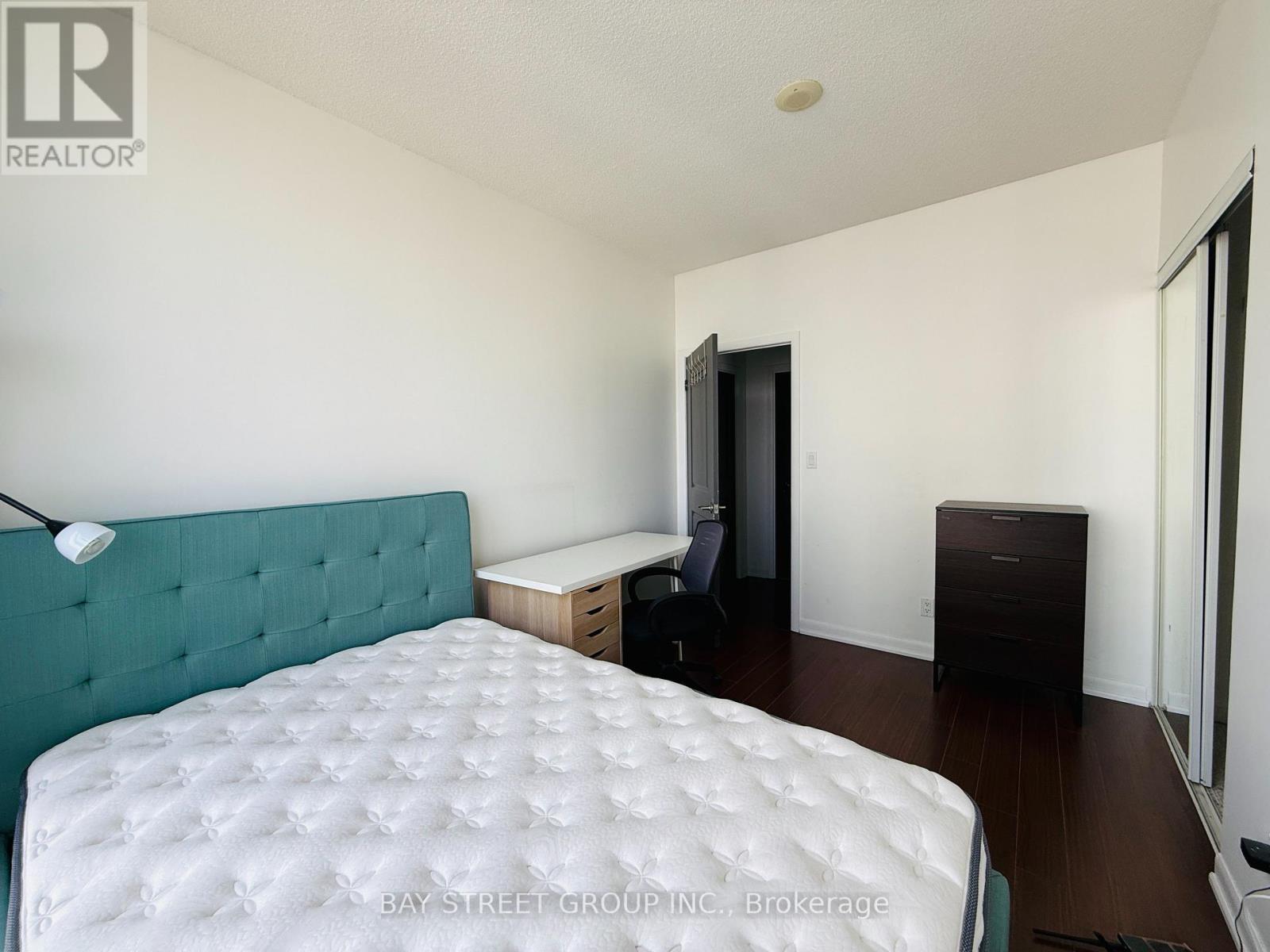 Ph102 Bedroom 2 - 5791 Yonge Street, Toronto (Newtonbrook East), Ontario  M2M 3T9 - Photo 4 - C12211542