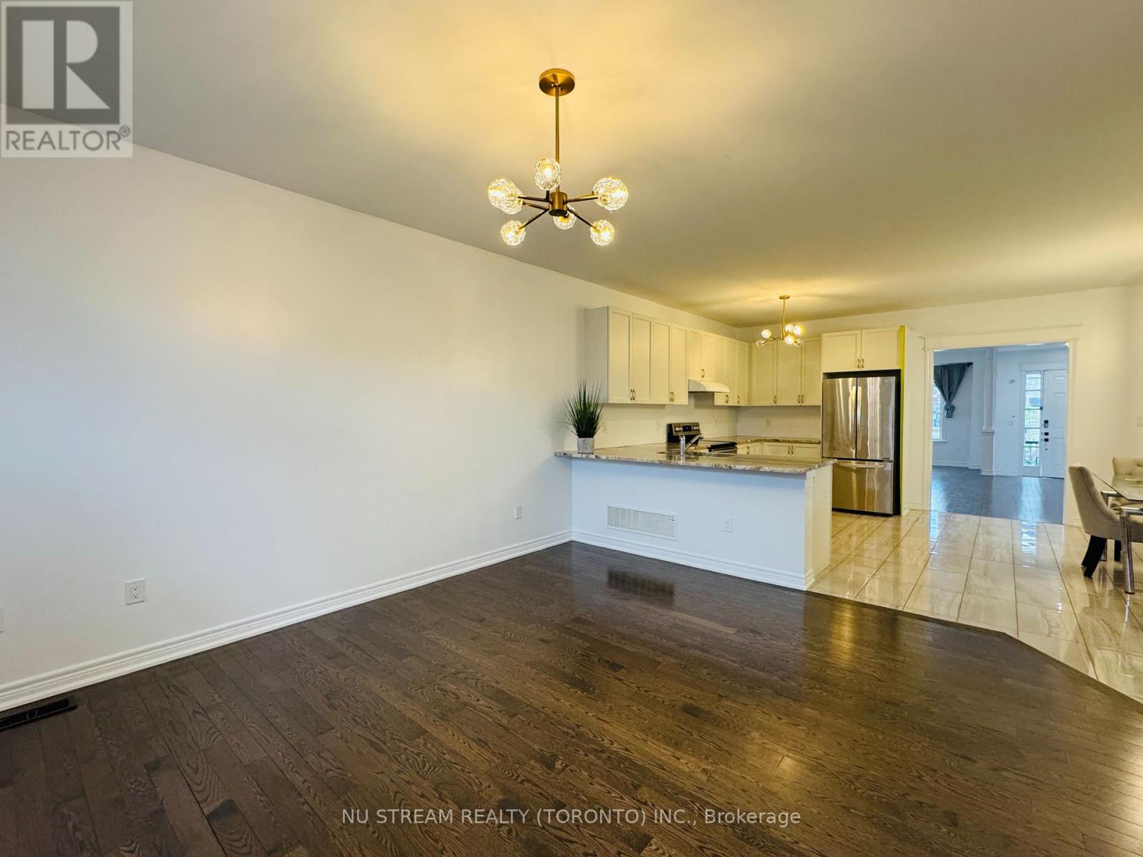 194 Paradelle Drive, Richmond Hill (Oak Ridges Lake Wilcox), Ontario  L4E 0E4 - Photo 12 - N12211552