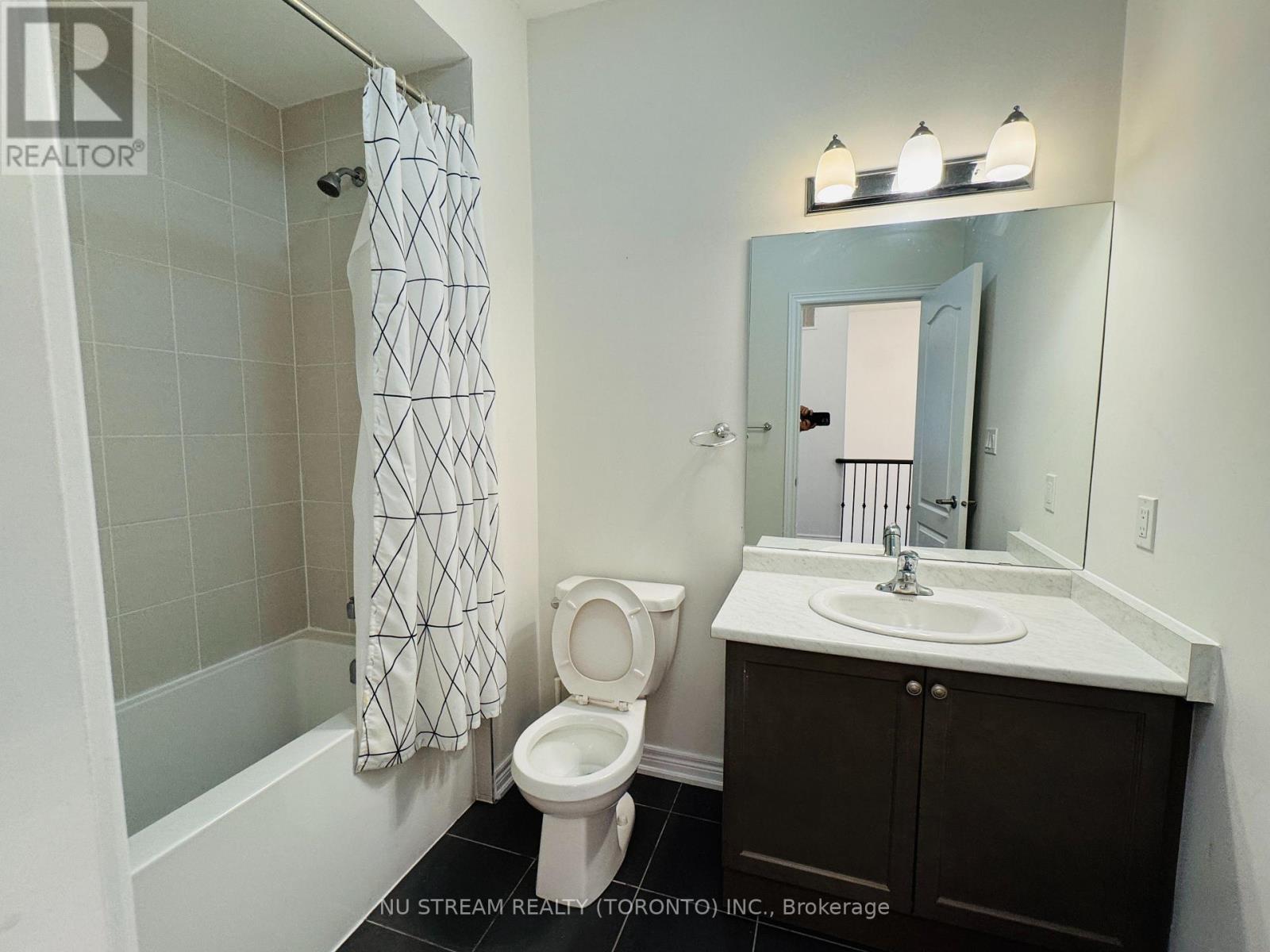 194 Paradelle Drive, Richmond Hill (Oak Ridges Lake Wilcox), Ontario  L4E 0E4 - Photo 24 - N12211552