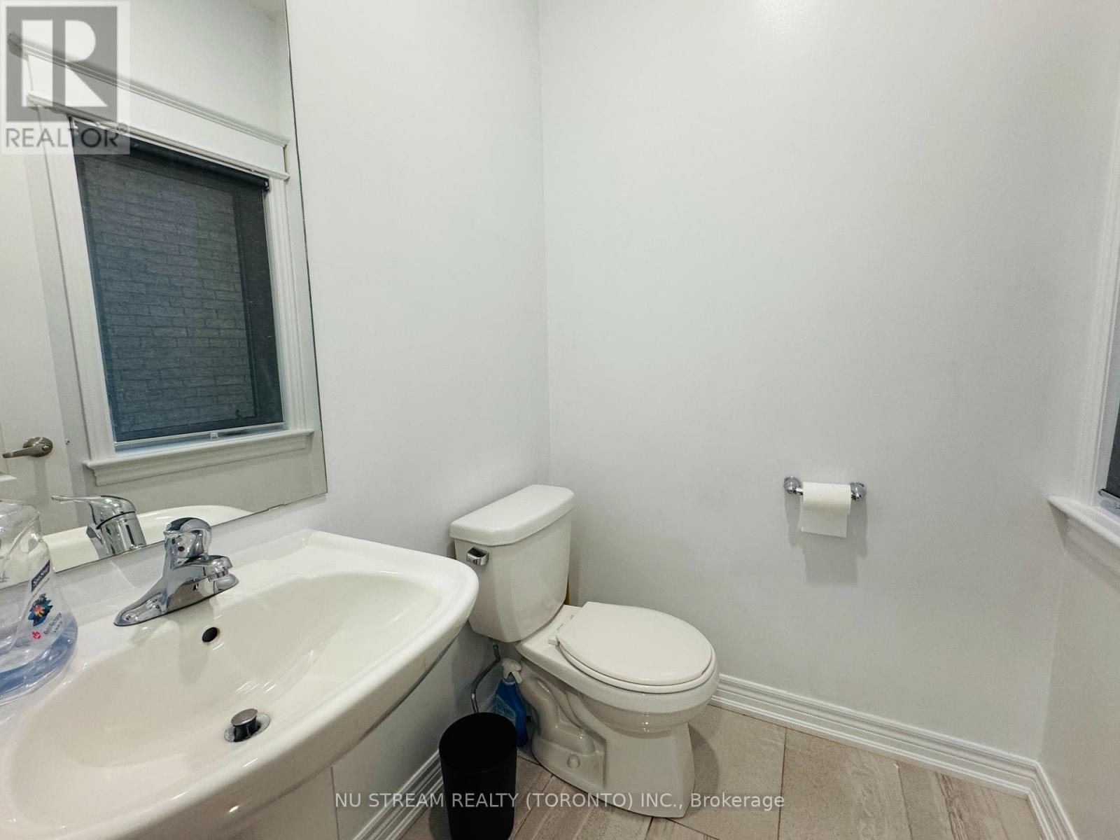 194 Paradelle Drive, Richmond Hill (Oak Ridges Lake Wilcox), Ontario  L4E 0E4 - Photo 6 - N12211552