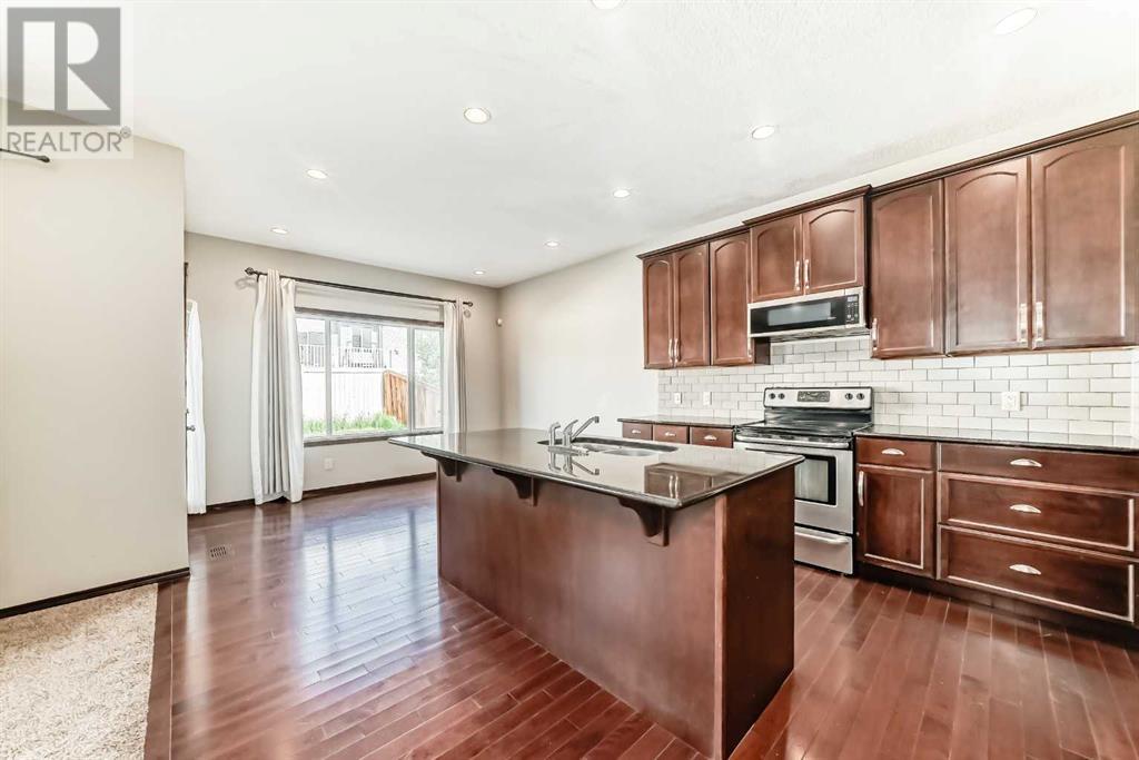 Property at 131 Everbrook Drive SW image 5