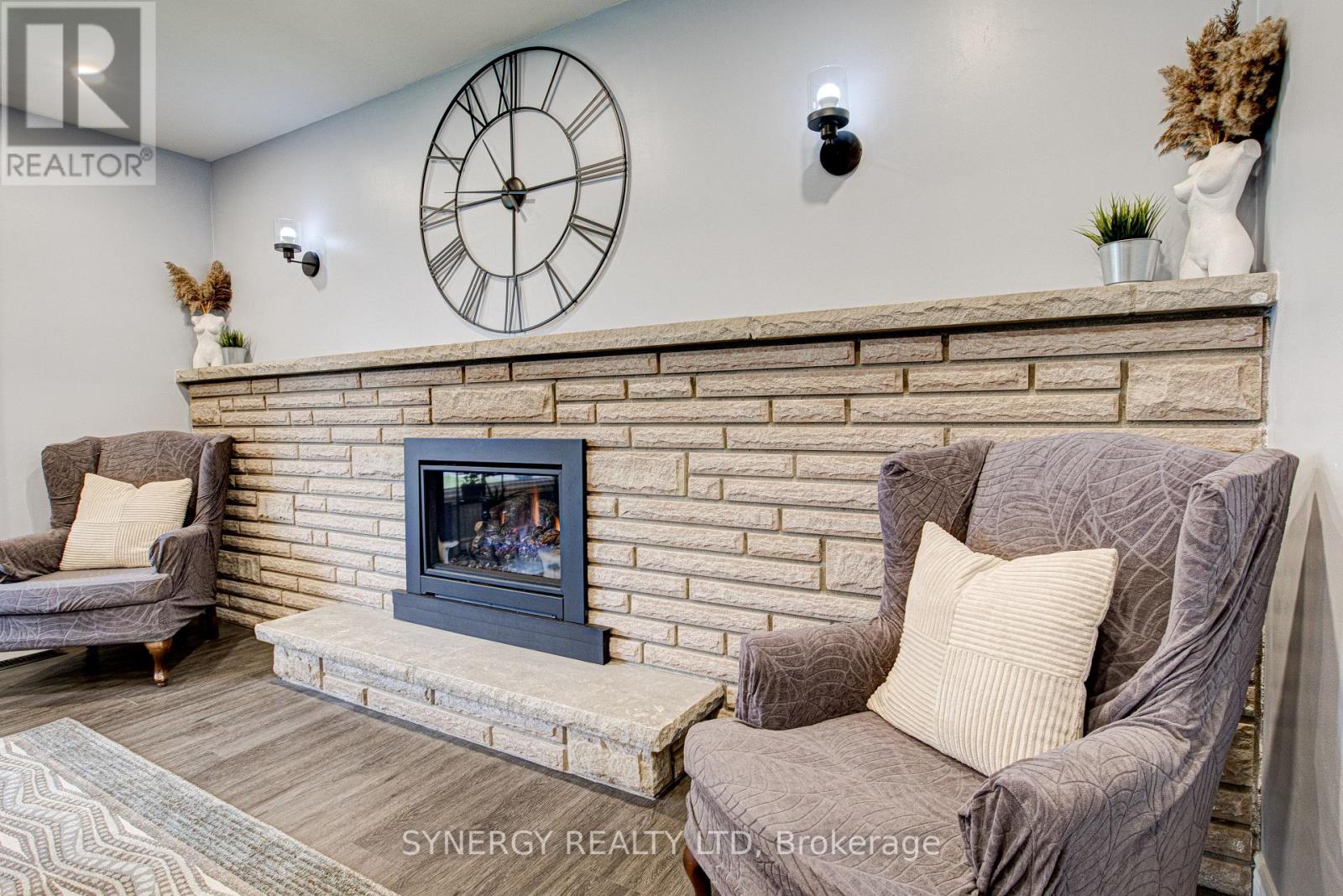 63 Earle Street, Tillsonburg, Ontario  N4G 2M5 - Photo 8 - X12211568