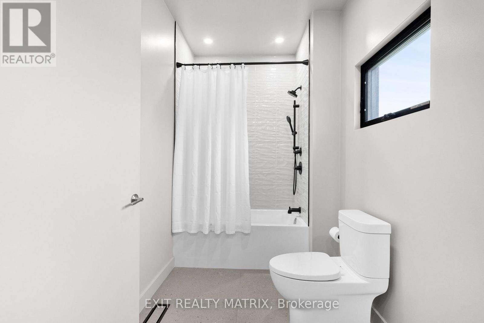 8049 Adam Baker Way, Ottawa, Ontario  K0A 2P0 - Photo 30 - X12211560