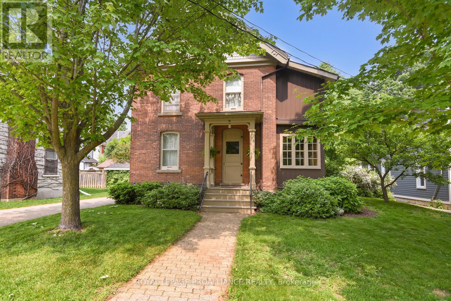 71 BETHUNE STREET, Brockville, Ontario