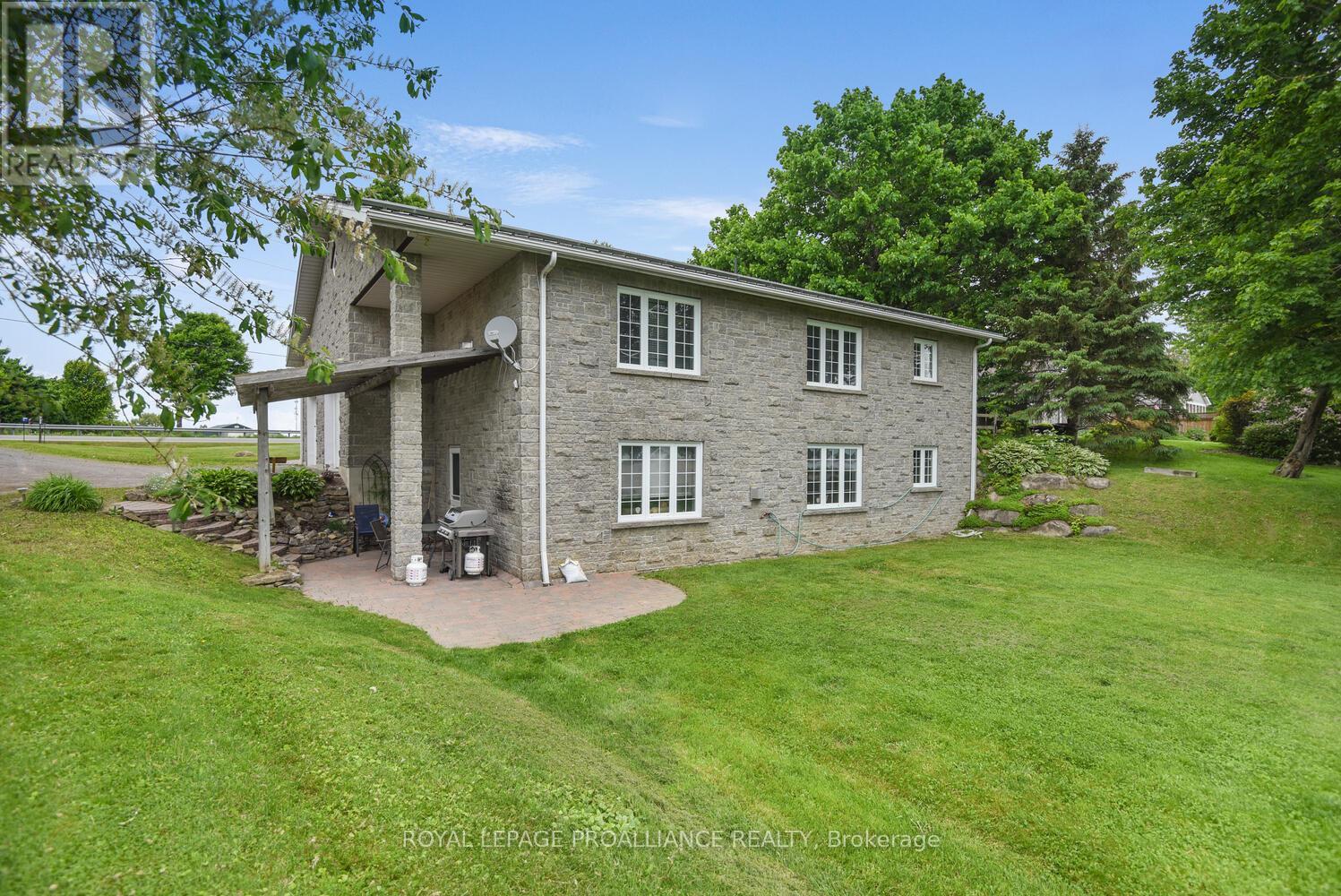 2111 County Road 2 Road E, Edwardsburgh/cardinal, Ontario  K0E 1T1 - Photo 5 - X12211574