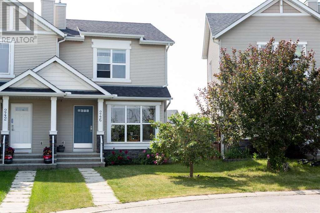 Property at 246 Cramond Court SE image 2