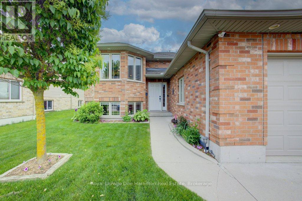 160 Armstrong Street W, North Perth, Ontario  N4W 3V8 - Photo 3 - X12211566