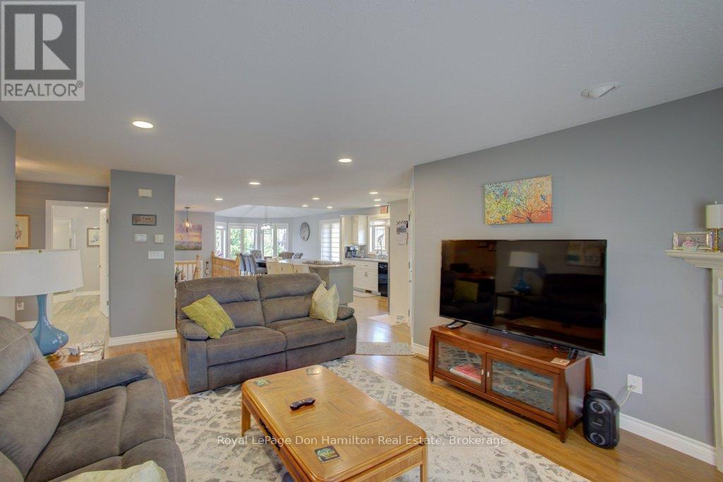 160 Armstrong Street W, North Perth, Ontario  N4W 3V8 - Photo 5 - X12211566