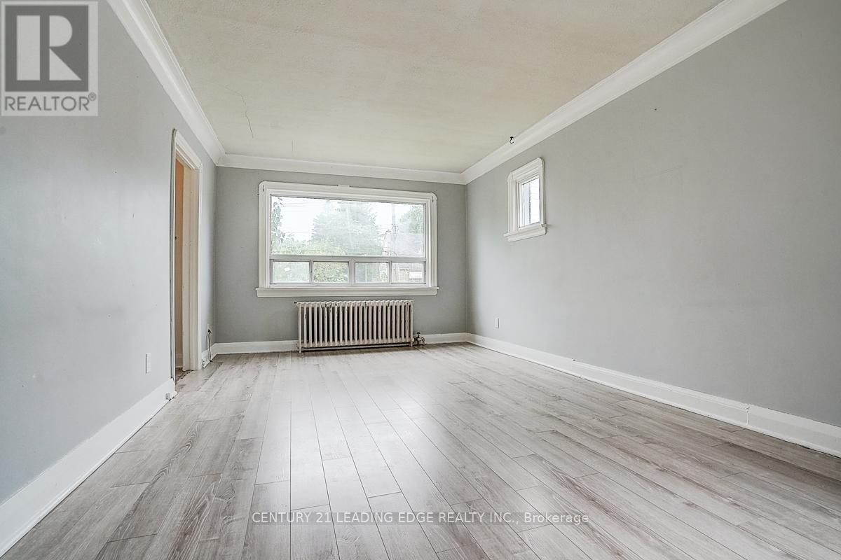 1173 Islington Avenue E, Toronto, Ontario  M8Z 4S8 - Photo 17 - W12207931