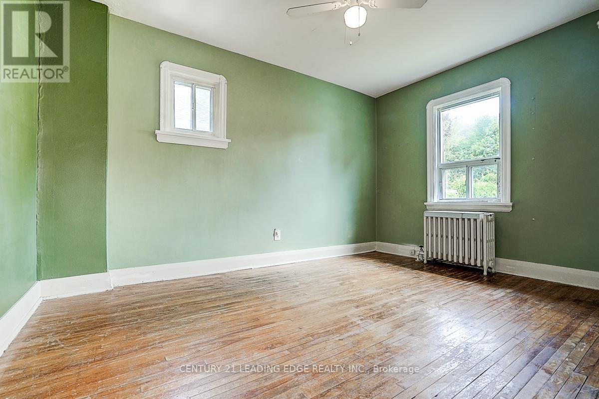 1173 Islington Avenue E, Toronto, Ontario  M8Z 4S8 - Photo 24 - W12207931