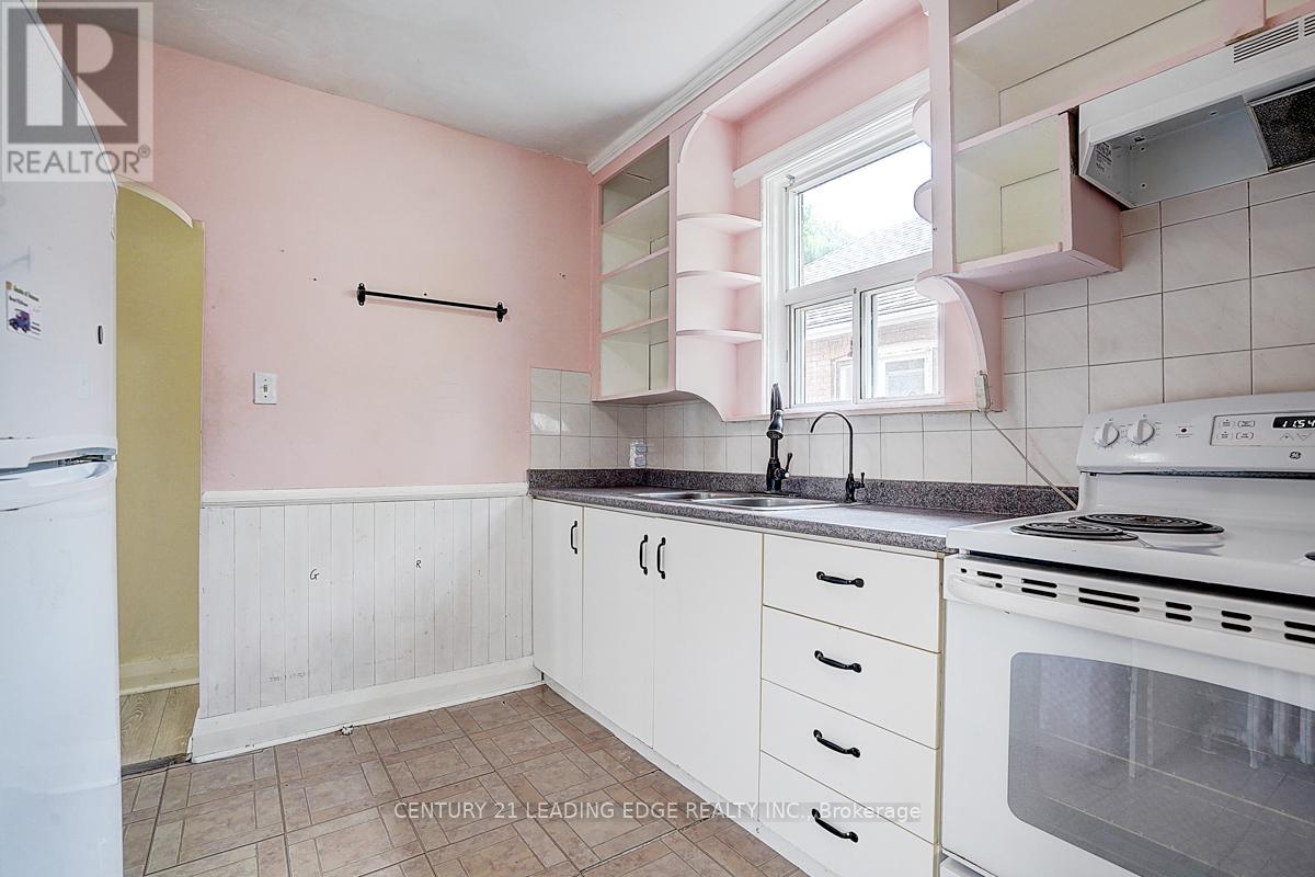 1173 Islington Avenue E, Toronto, Ontario  M8Z 4S8 - Photo 21 - W12207931