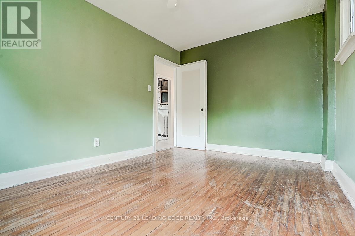1173 Islington Avenue E, Toronto, Ontario  M8Z 4S8 - Photo 26 - W12207931
