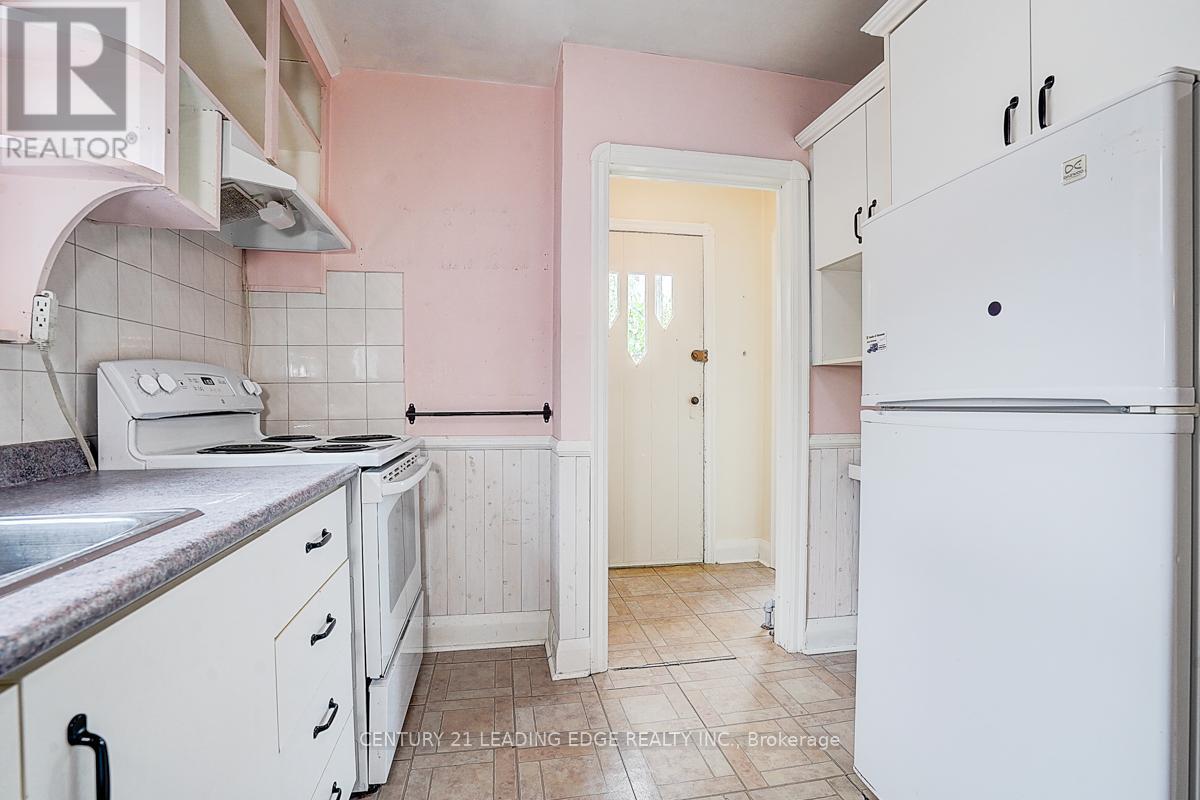 1173 Islington Avenue E, Toronto, Ontario  M8Z 4S8 - Photo 19 - W12207931
