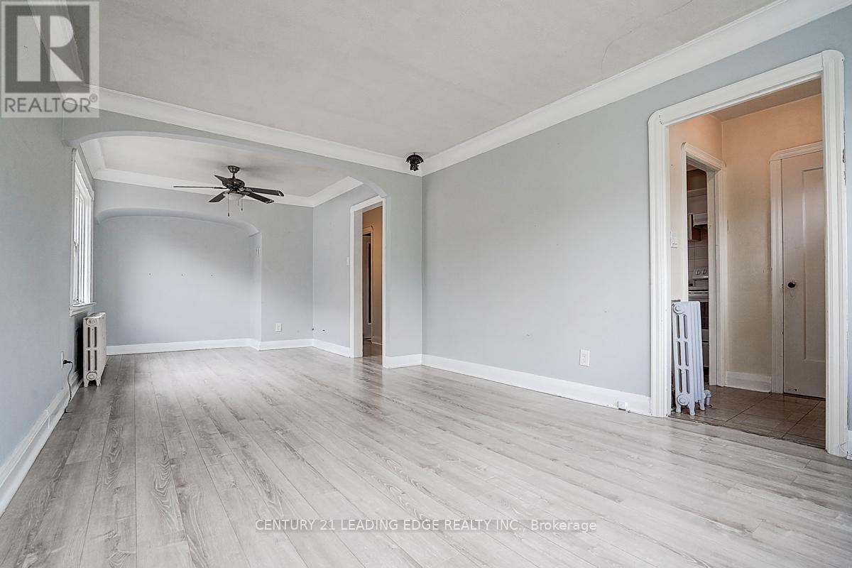 1173 Islington Avenue E, Toronto, Ontario  M8Z 4S8 - Photo 12 - W12207931
