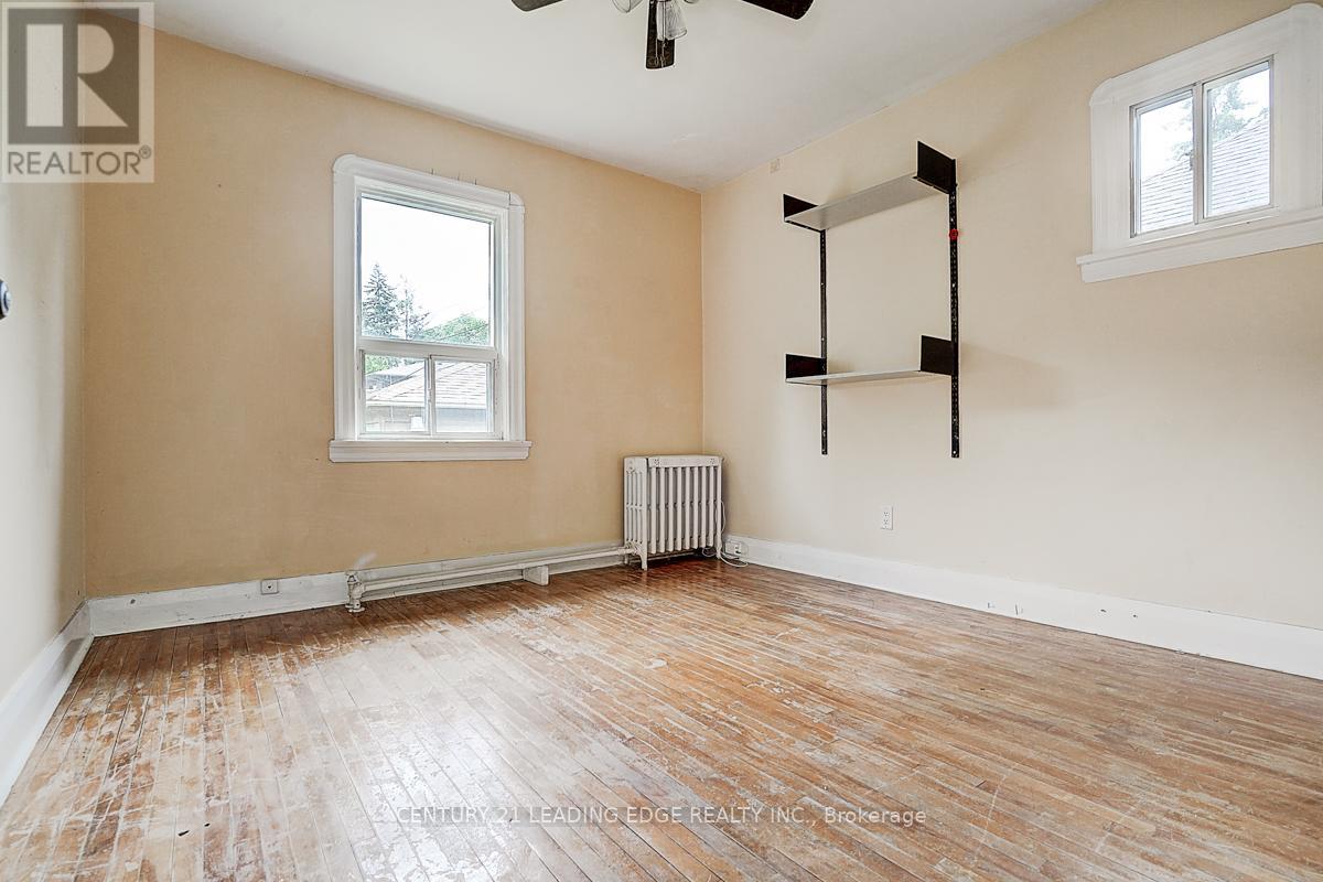 1173 Islington Avenue E, Toronto, Ontario  M8Z 4S8 - Photo 27 - W12207931