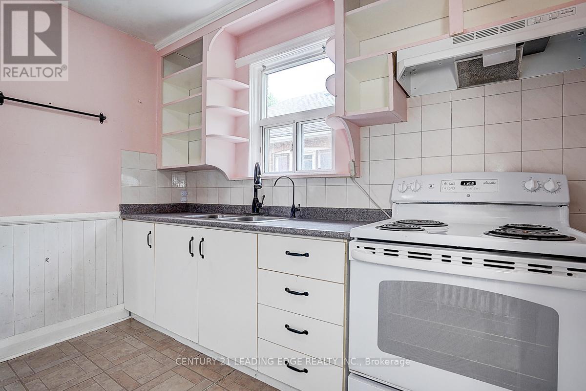 1173 Islington Avenue E, Toronto, Ontario  M8Z 4S8 - Photo 20 - W12207931