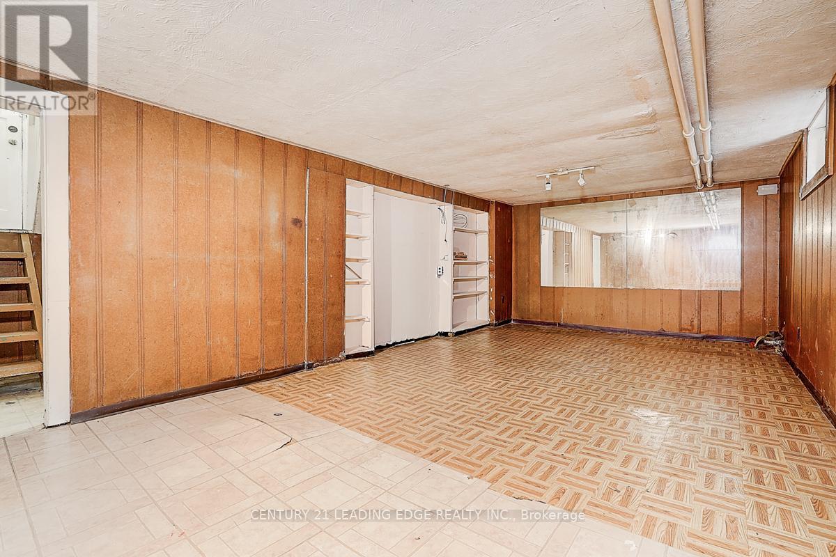 1173 Islington Avenue E, Toronto, Ontario  M8Z 4S8 - Photo 31 - W12207931