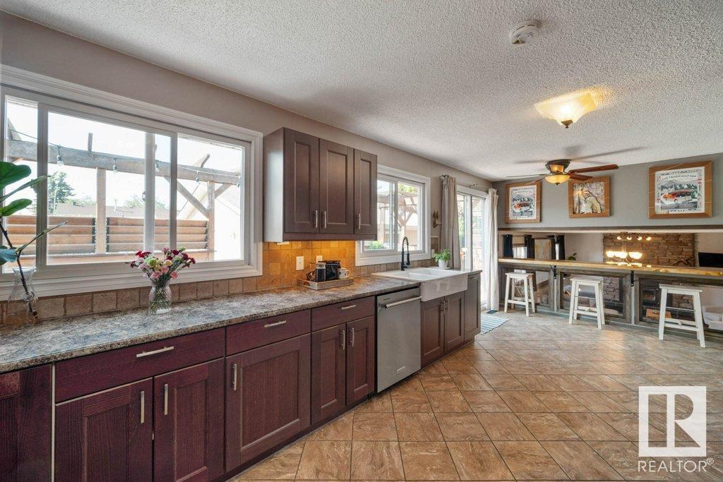 78 Woodhaven Dr, Spruce Grove, Alberta  T7X 1M7 - Photo 11 - E4441579