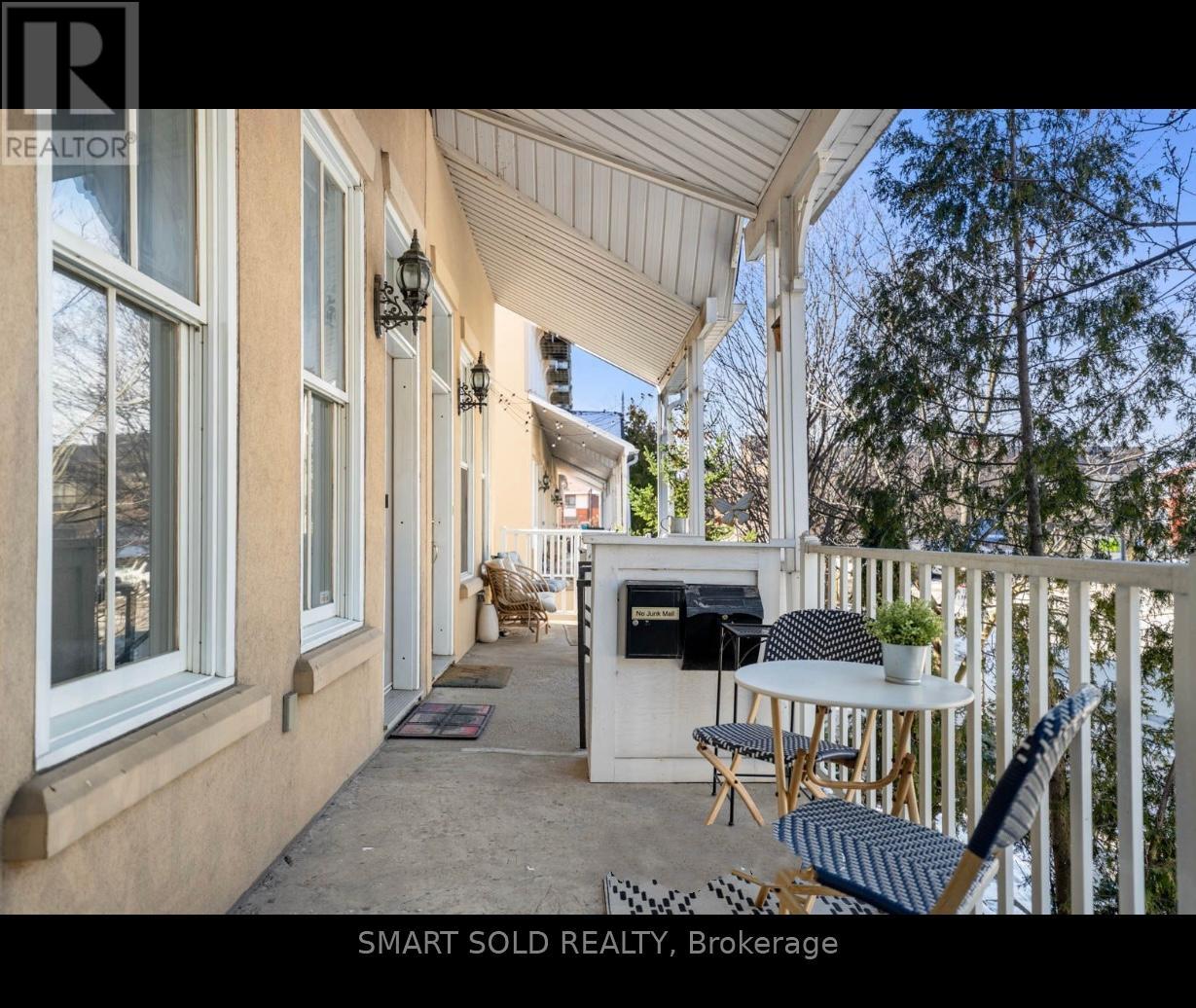 605 Adelaide Street, Toronto, Ontario  M6J 1A8 - Photo 3 - C12211565