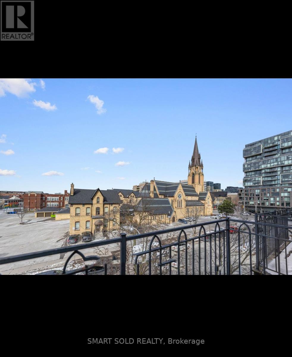 605 Adelaide Street, Toronto, Ontario  M6J 1A8 - Photo 4 - C12211565