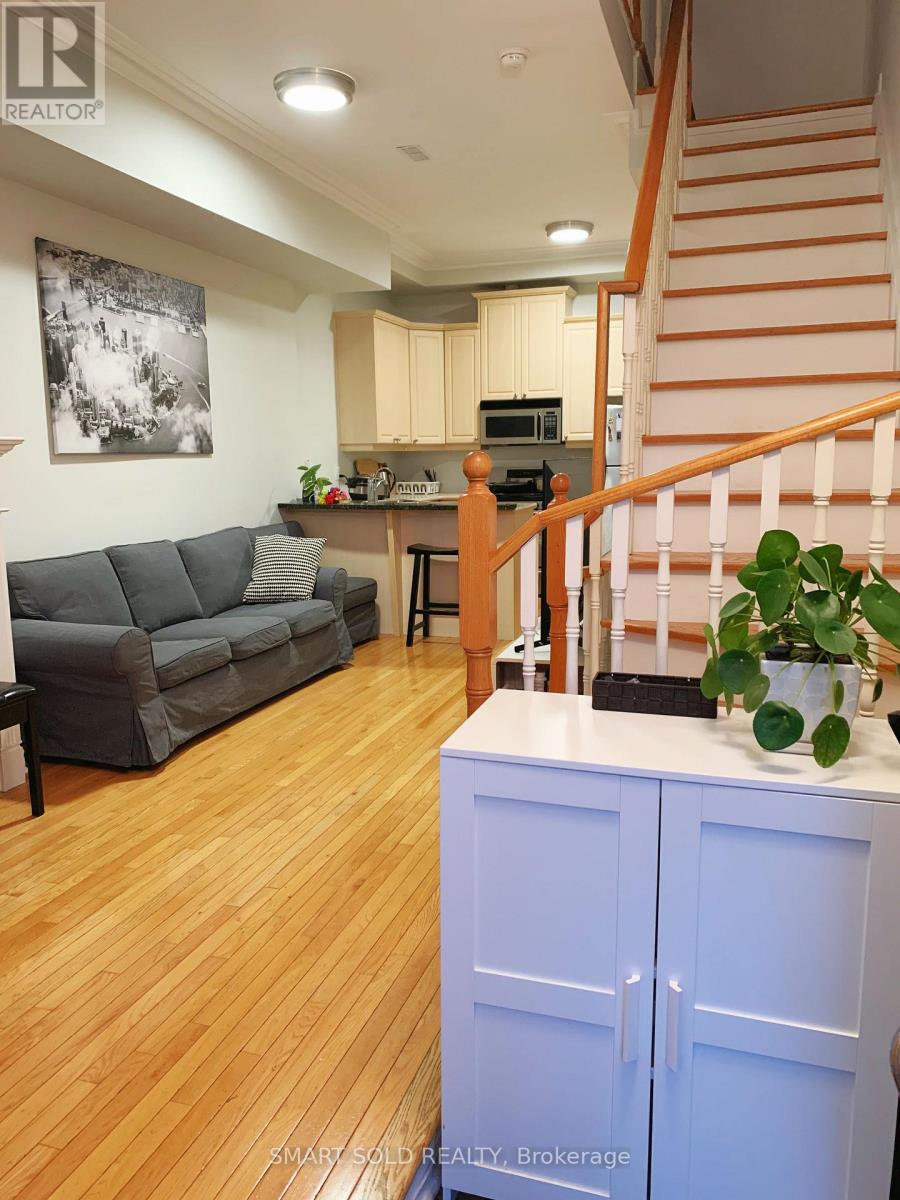 605 Adelaide Street, Toronto, Ontario  M6J 1A8 - Photo 7 - C12211565