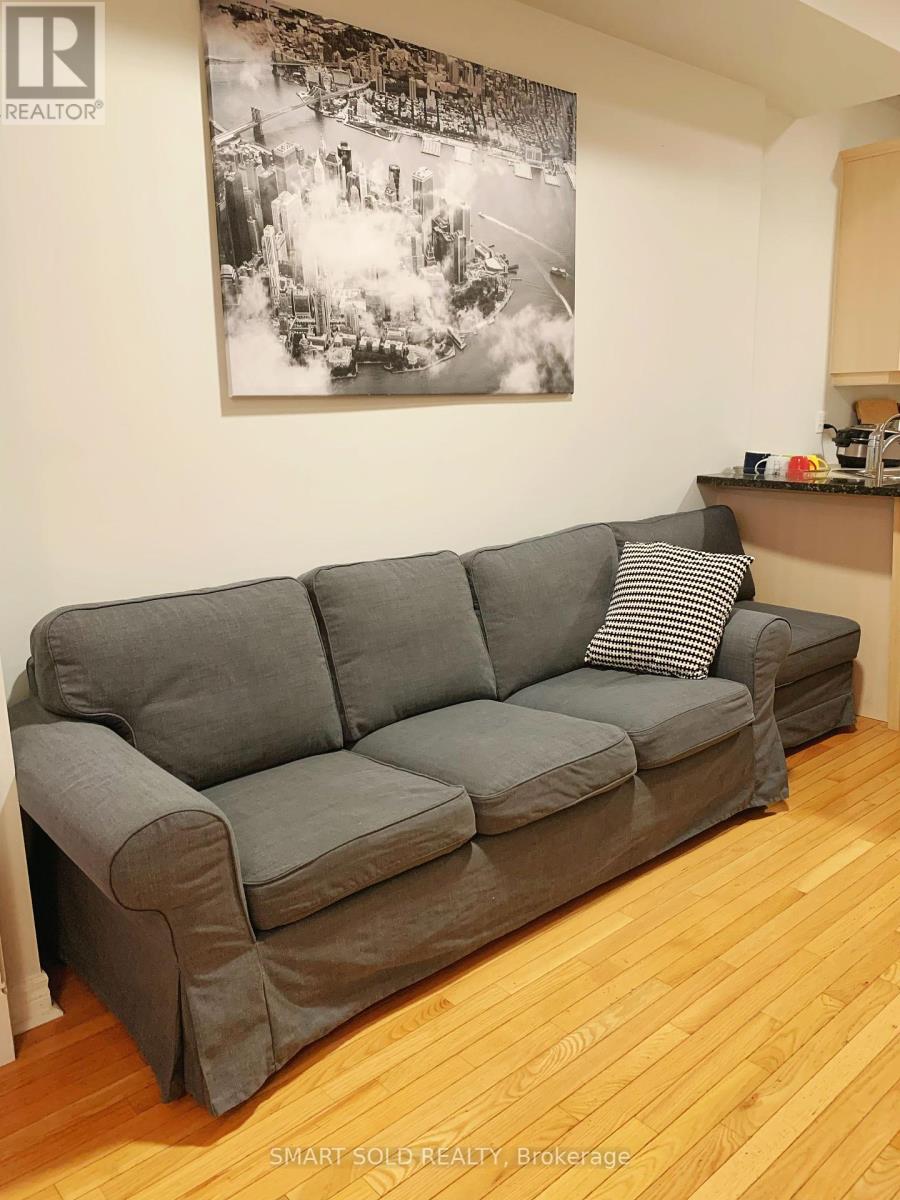 605 Adelaide Street, Toronto, Ontario  M6J 1A8 - Photo 9 - C12211565
