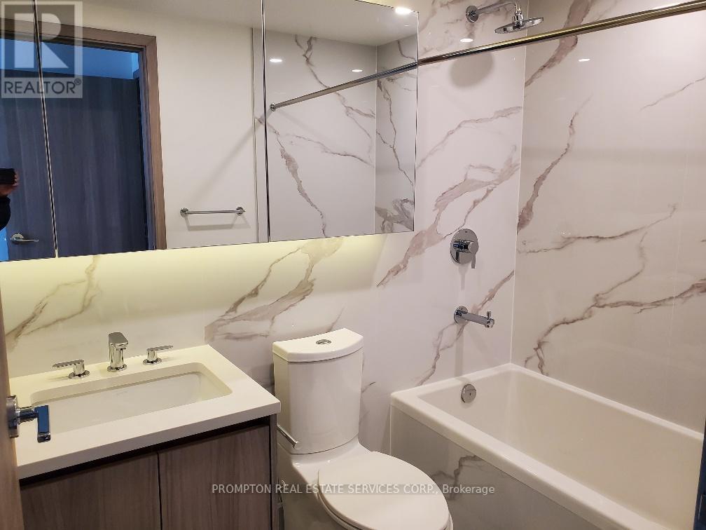 1019 - 3 Concord Cityplace Way, Toronto, Ontario  M5V 0X4 - Photo 15 - C12211159