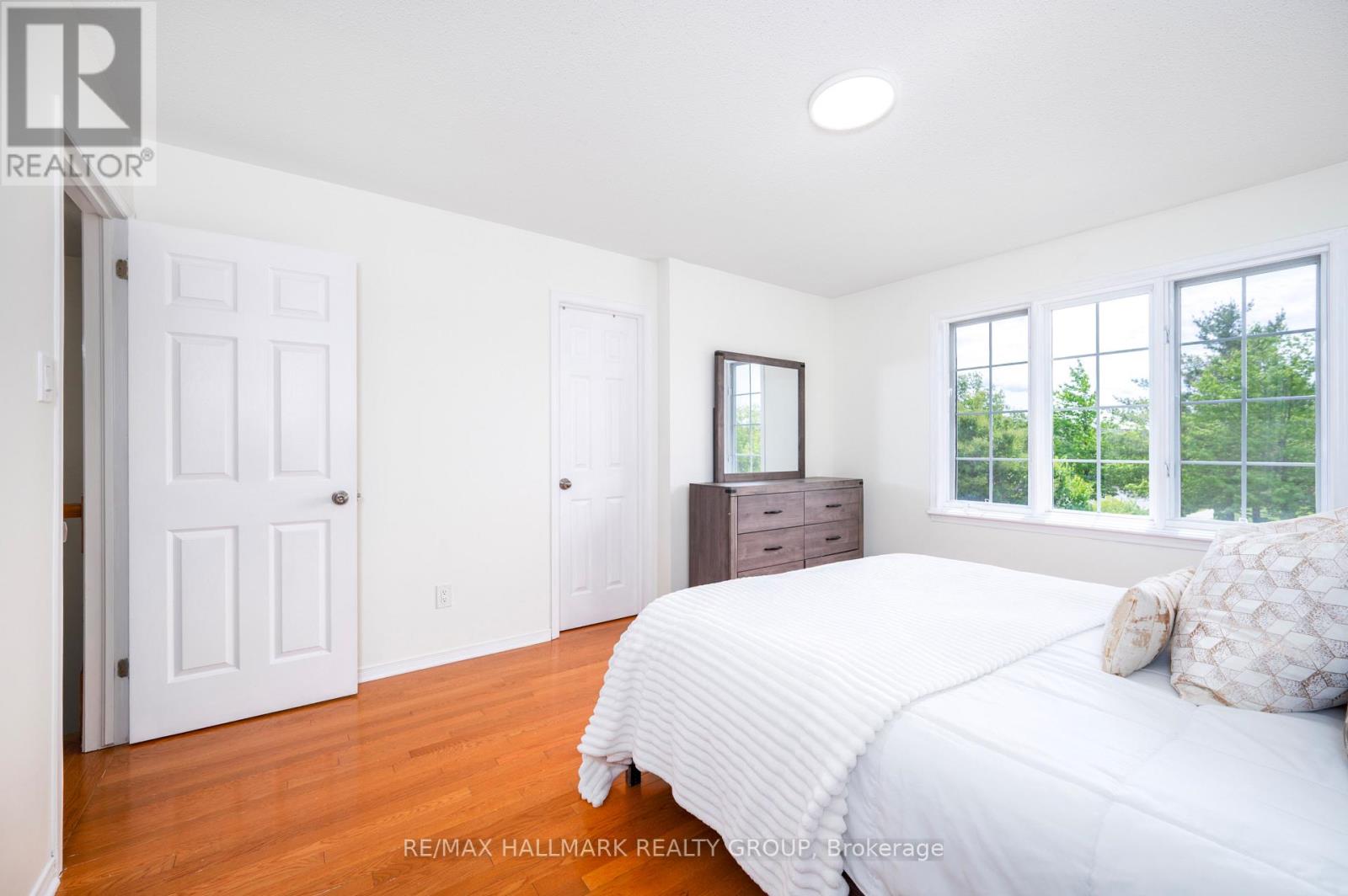 73 Palmadeo Drive, Ottawa, Ontario  K2J 4Z3 - Photo 13 - X12211631