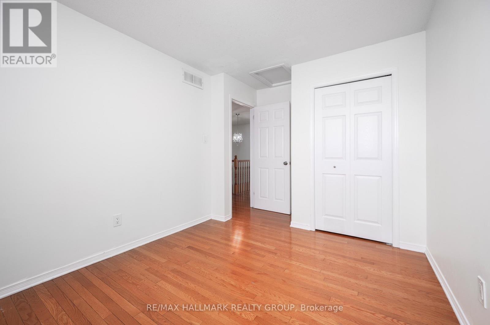 73 Palmadeo Drive, Ottawa, Ontario  K2J 4Z3 - Photo 18 - X12211631