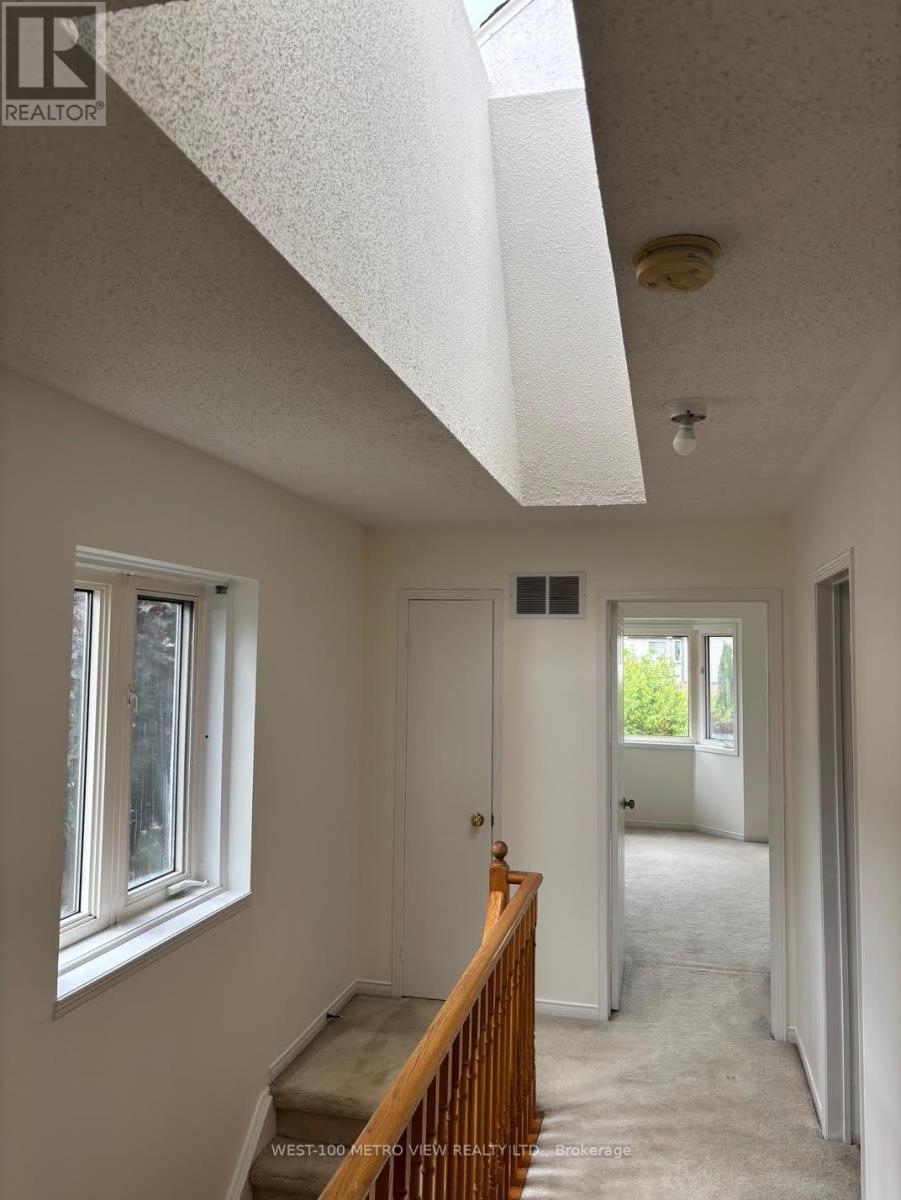 4650 Kimbermount Avenue, Mississauga, Ontario  L5M 5W7 - Photo 9 - W12211562