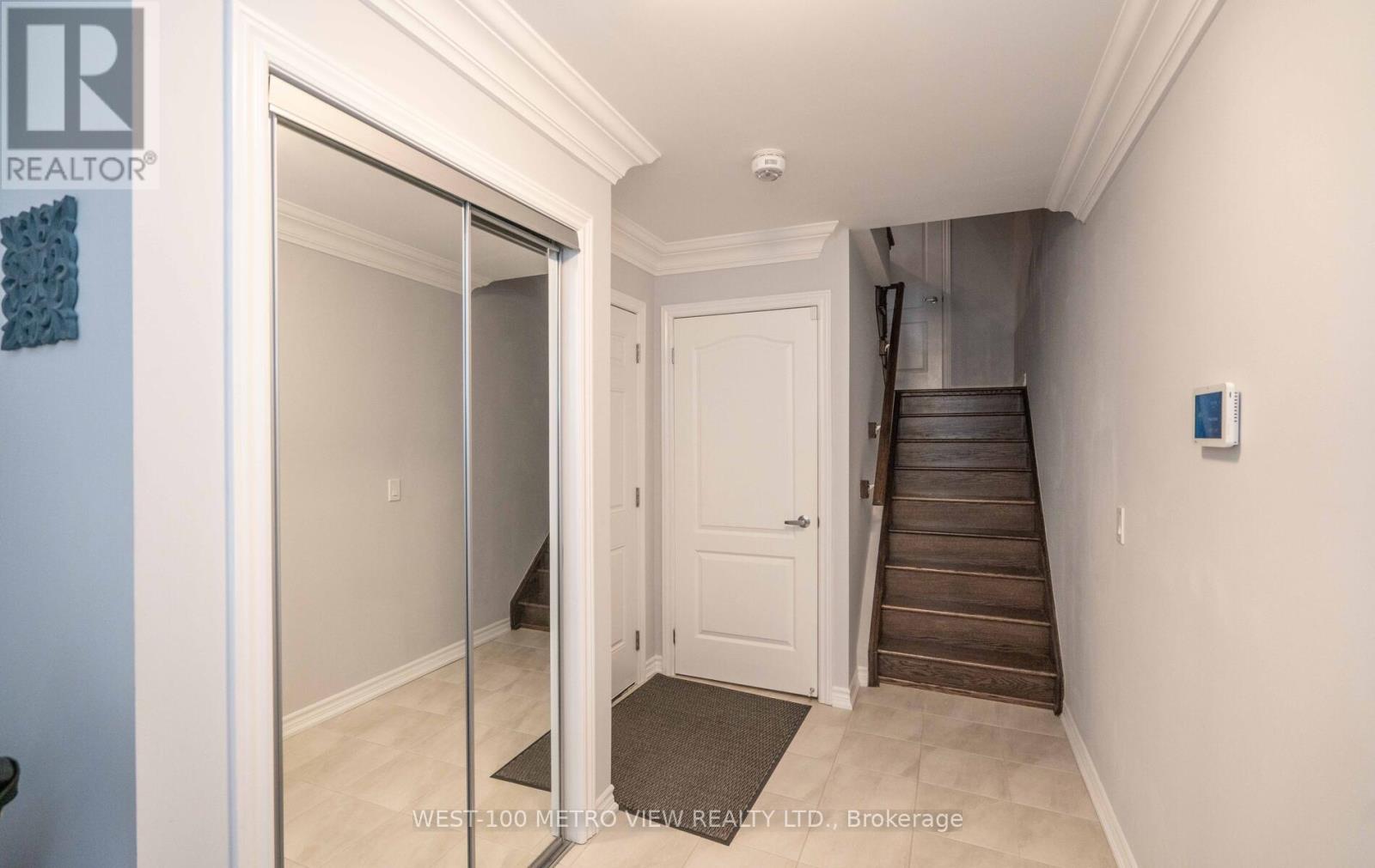 406 Athabasca Common, Oakville, Ontario  L6H 0R5 - Photo 5 - W12211567