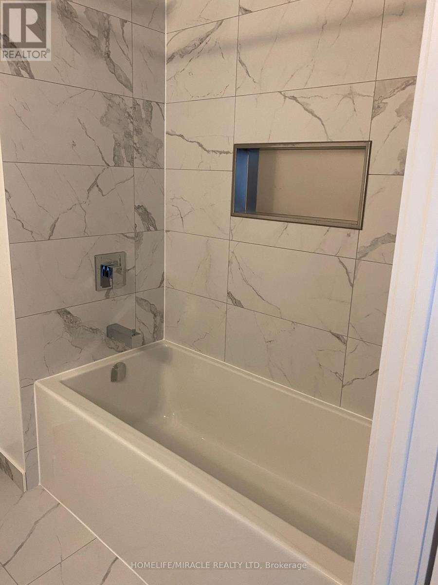 1311 - 4065 Confederation Parkway, Mississauga, Ontario  L5B 0L4 - Photo 13 - W12211575