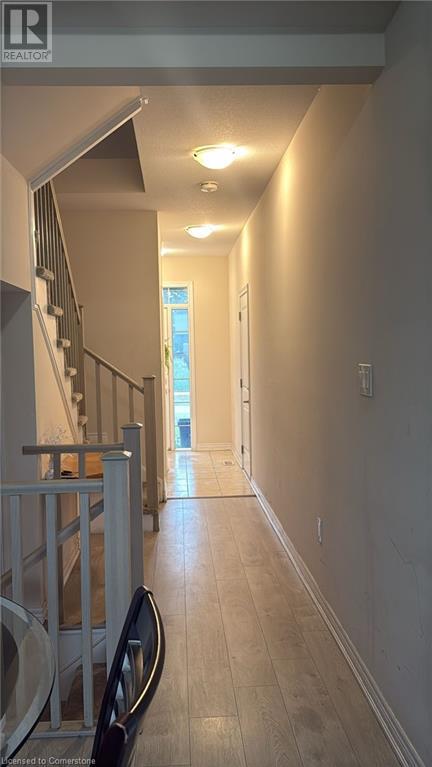 5 Hollywood Court, Cambridge, Ontario  N1R 0C7 - Photo 4 - 40728504