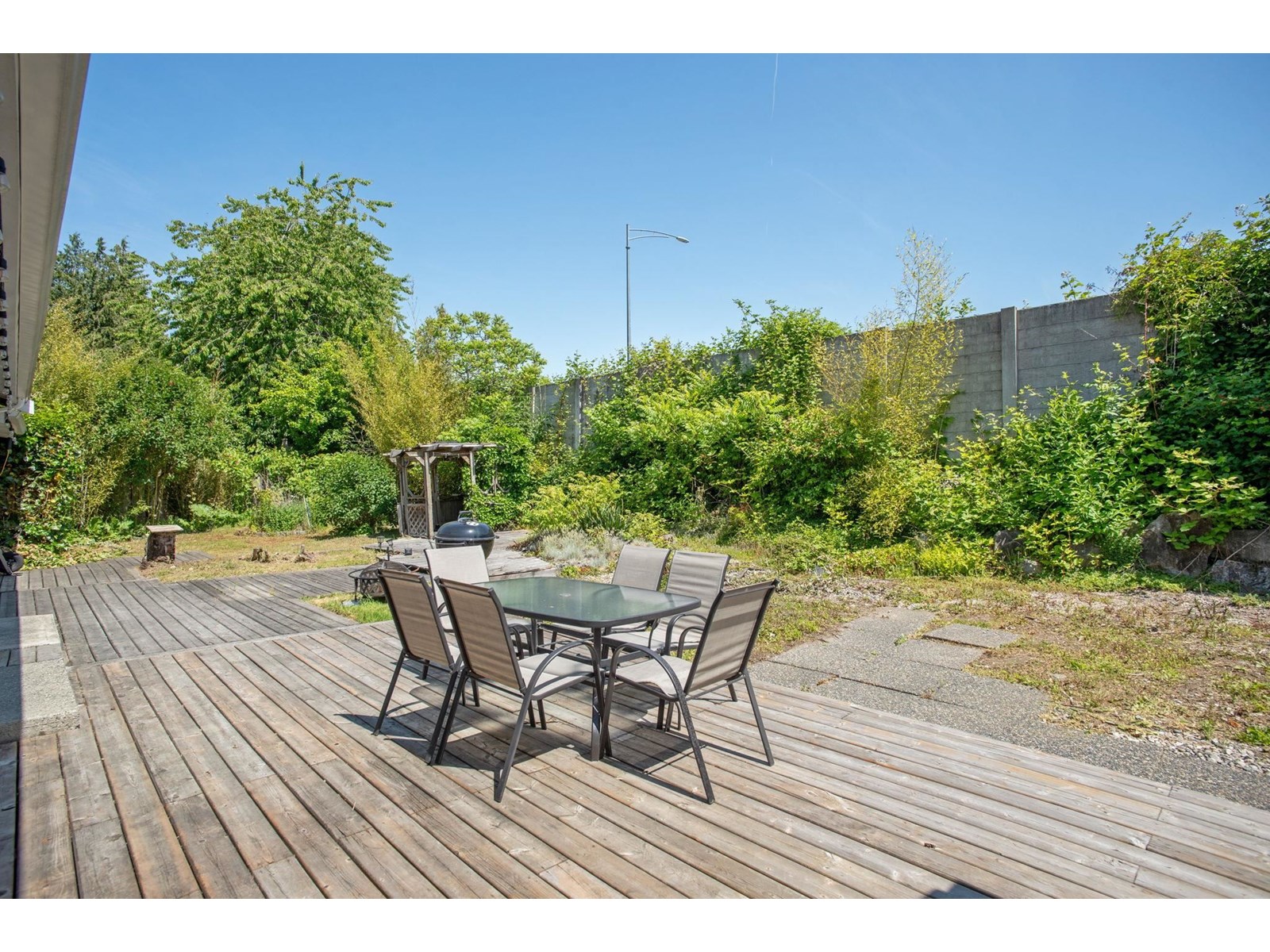 15237 Hummingbird Place, Surrey, British Columbia  V3R 6T7 - Photo 23 - R3013494