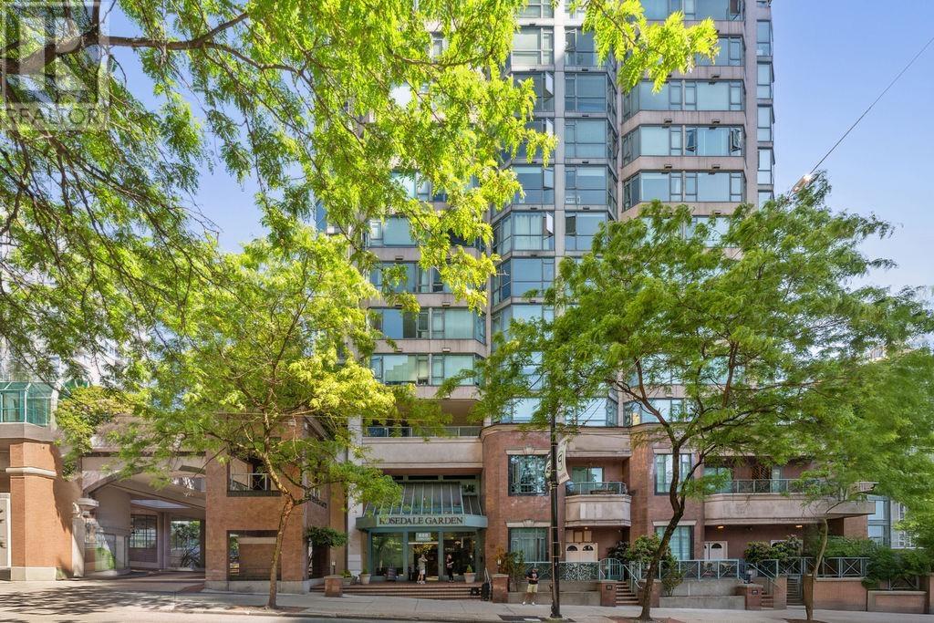 2404 888 HAMILTON STREET, Vancouver, British Columbia