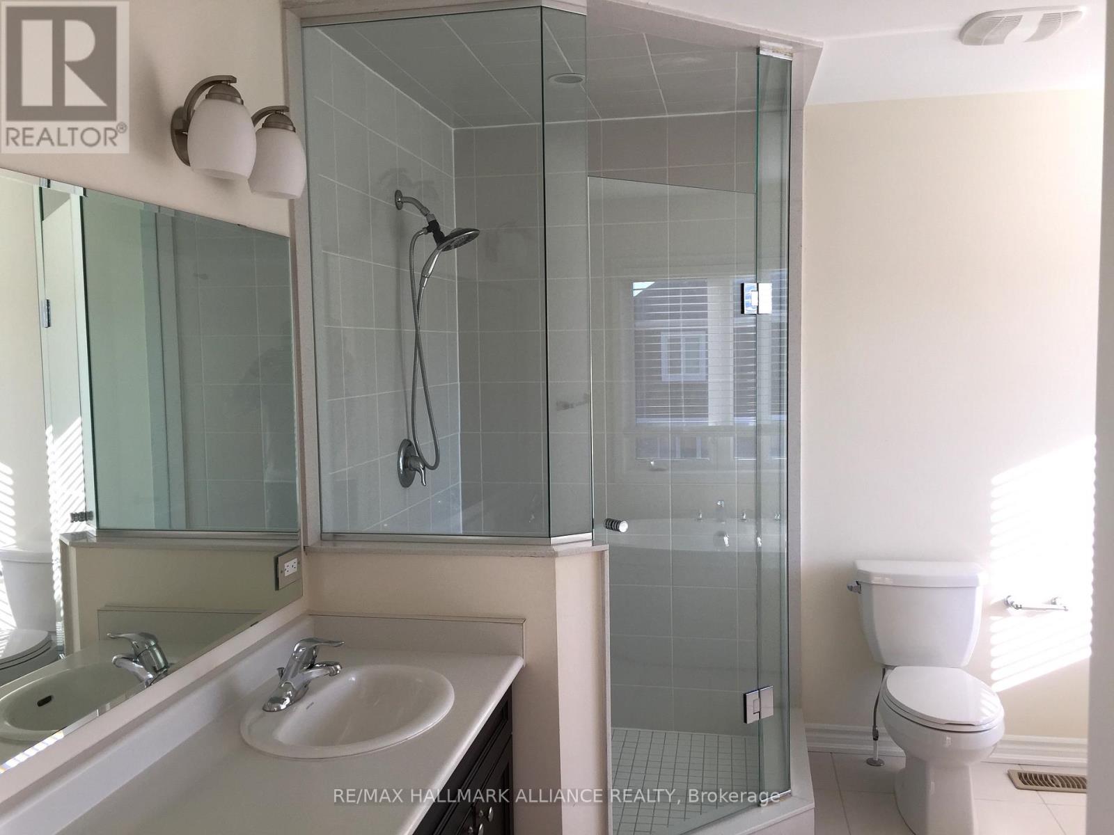 28 Wannamaker Crescent, Cambridge, Ontario  N3H 4R6 - Photo 12 - X12211570