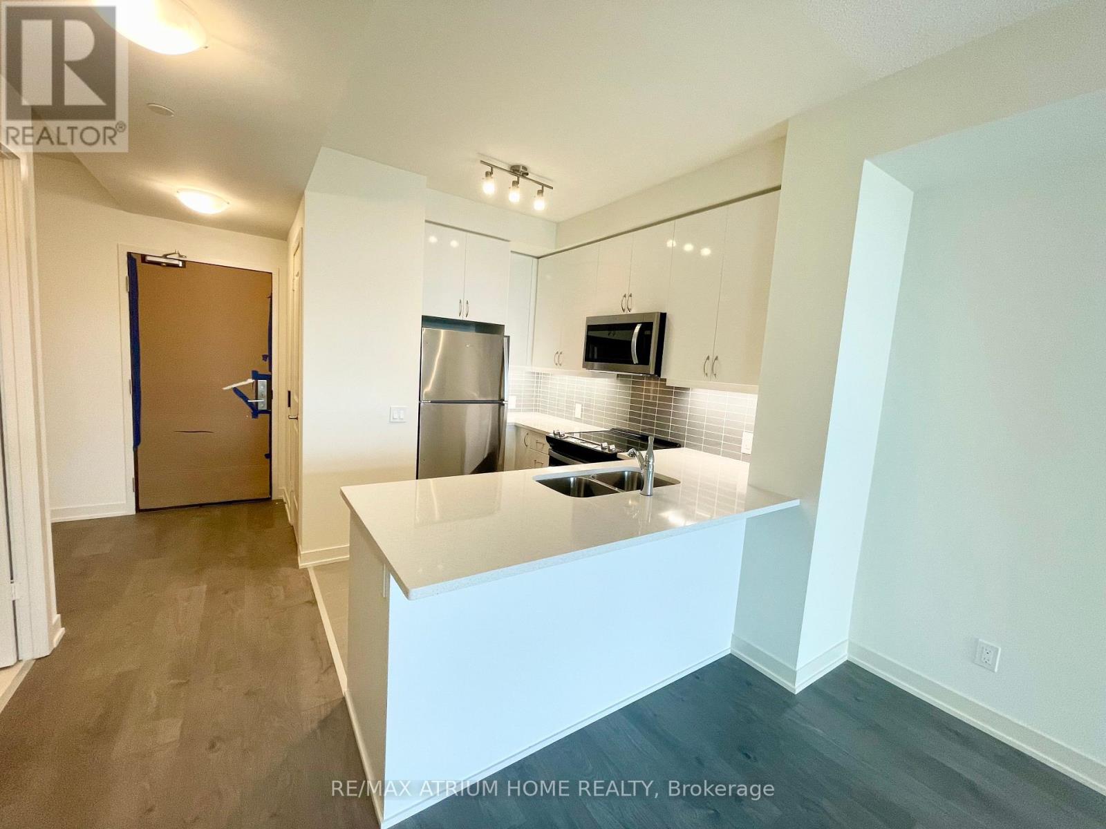 2102 - 4955 Yonge Street, Toronto, Ontario  M2N 0L8 - Photo 2 - C12211593