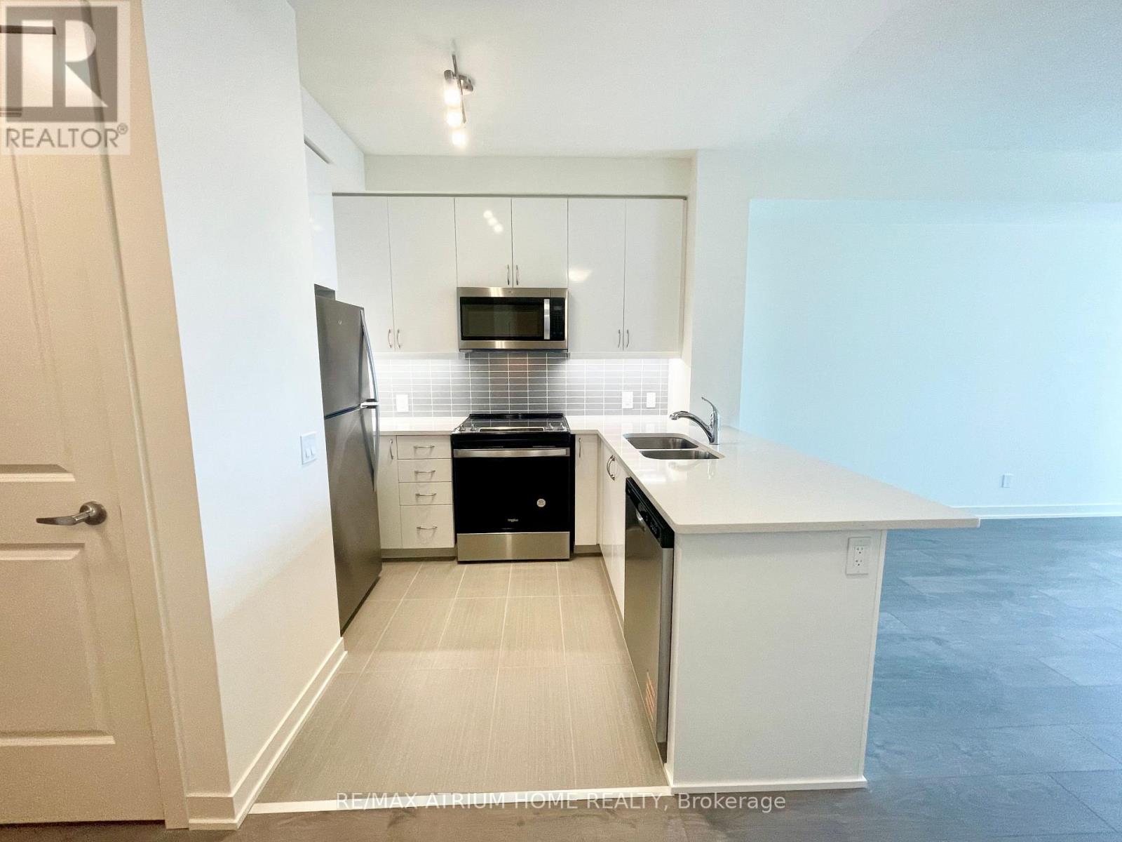 2102 - 4955 Yonge Street, Toronto, Ontario  M2N 0L8 - Photo 4 - C12211593