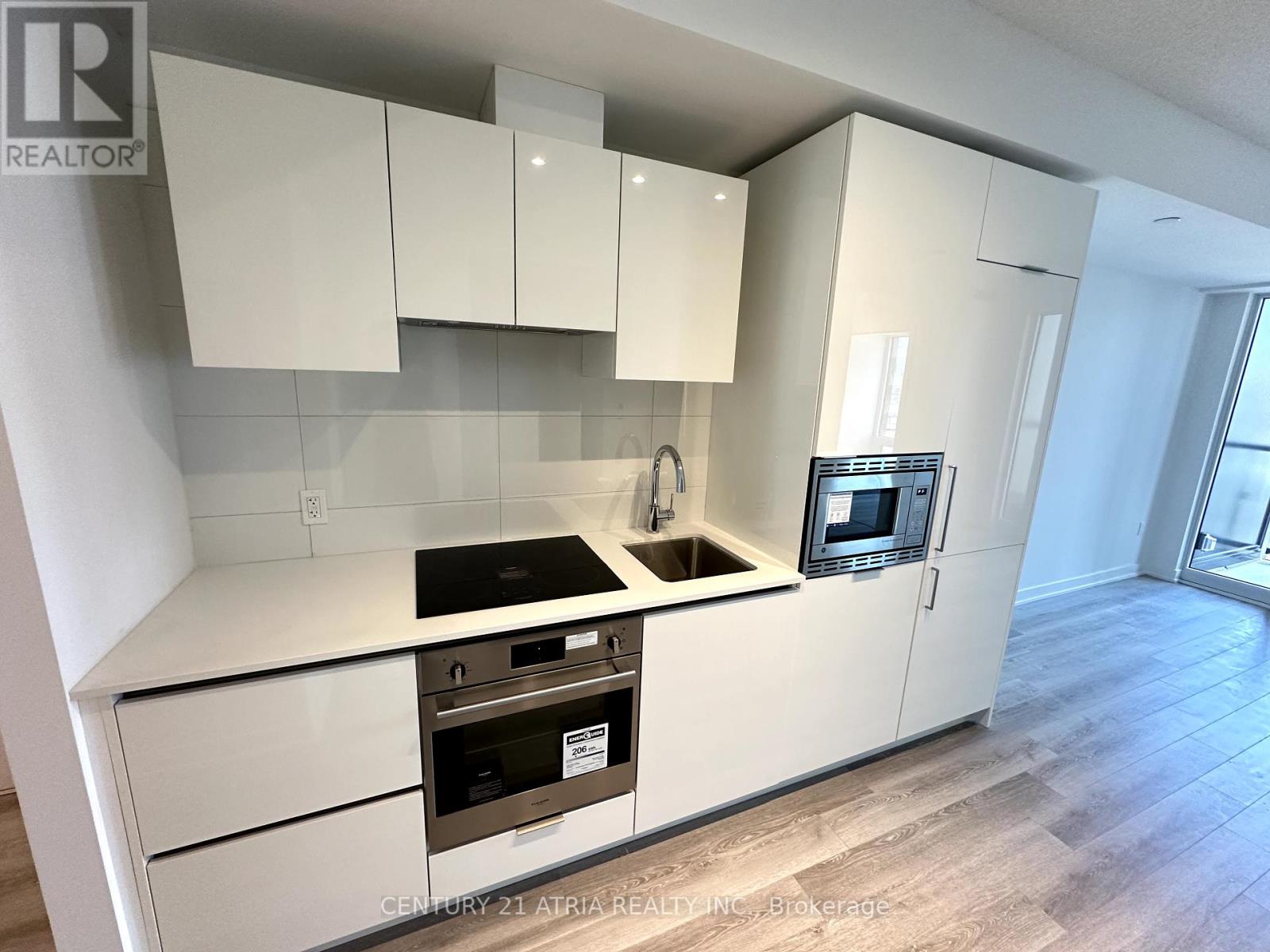 1310 - 238 Simcoe Street, Toronto, Ontario  M5T 0E2 - Photo 2 - C12211602