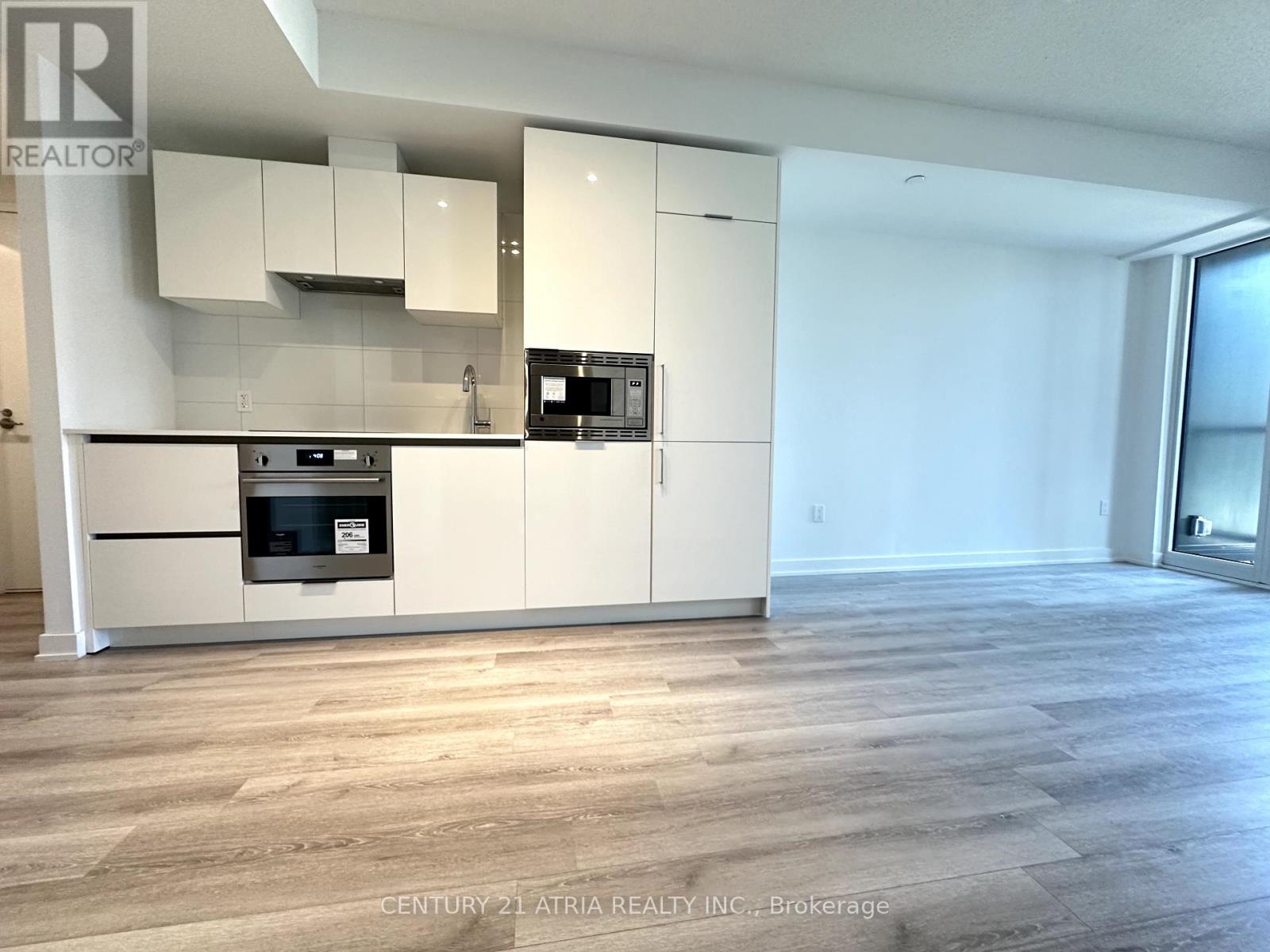 1310 - 238 Simcoe Street, Toronto, Ontario  M5T 0E2 - Photo 3 - C12211602